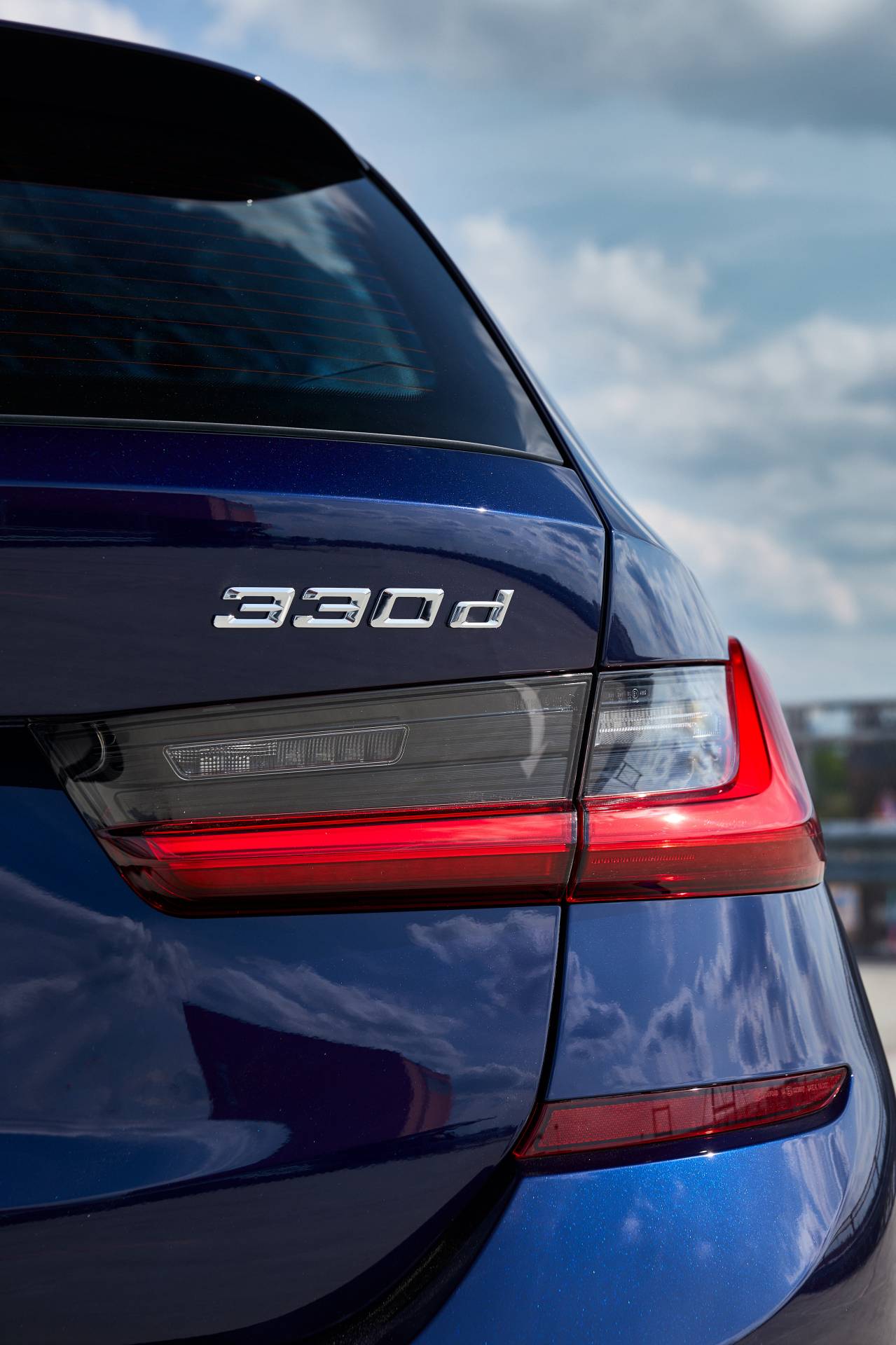 BMW Teases U.S. With “Forbidden Fruit” 2020 3 Series Touring Gallery