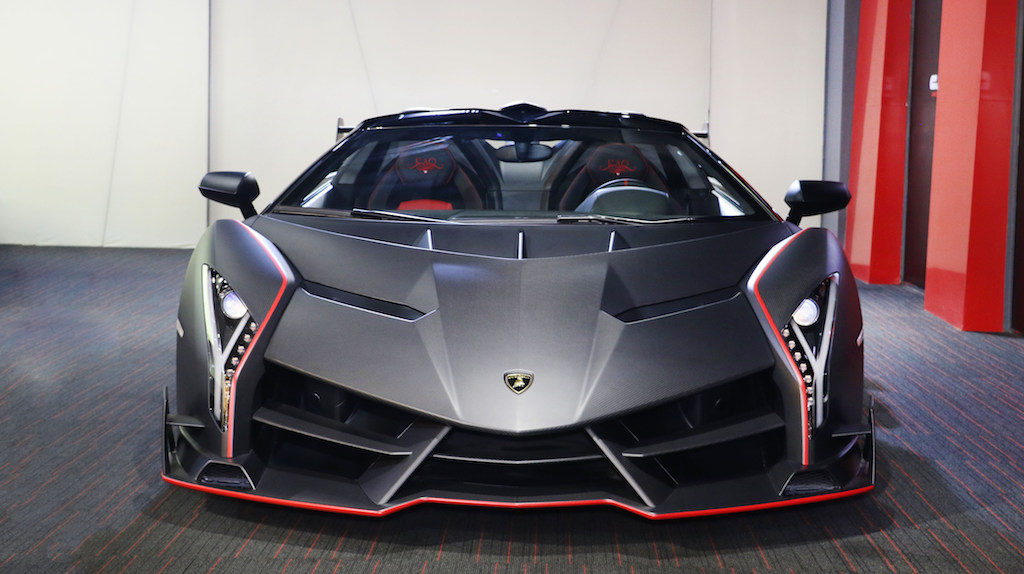 Carbon Lamborghini Veneno Roadster Is The Ultimate Way To Show Off