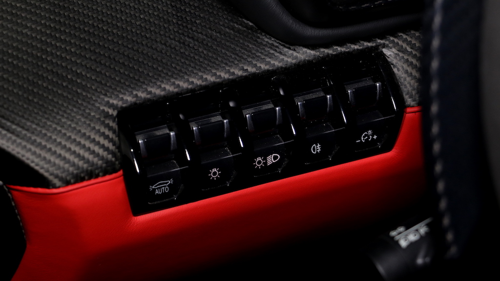 Carbon Lamborghini Veneno Roadster Is The Ultimate Way To Show Off