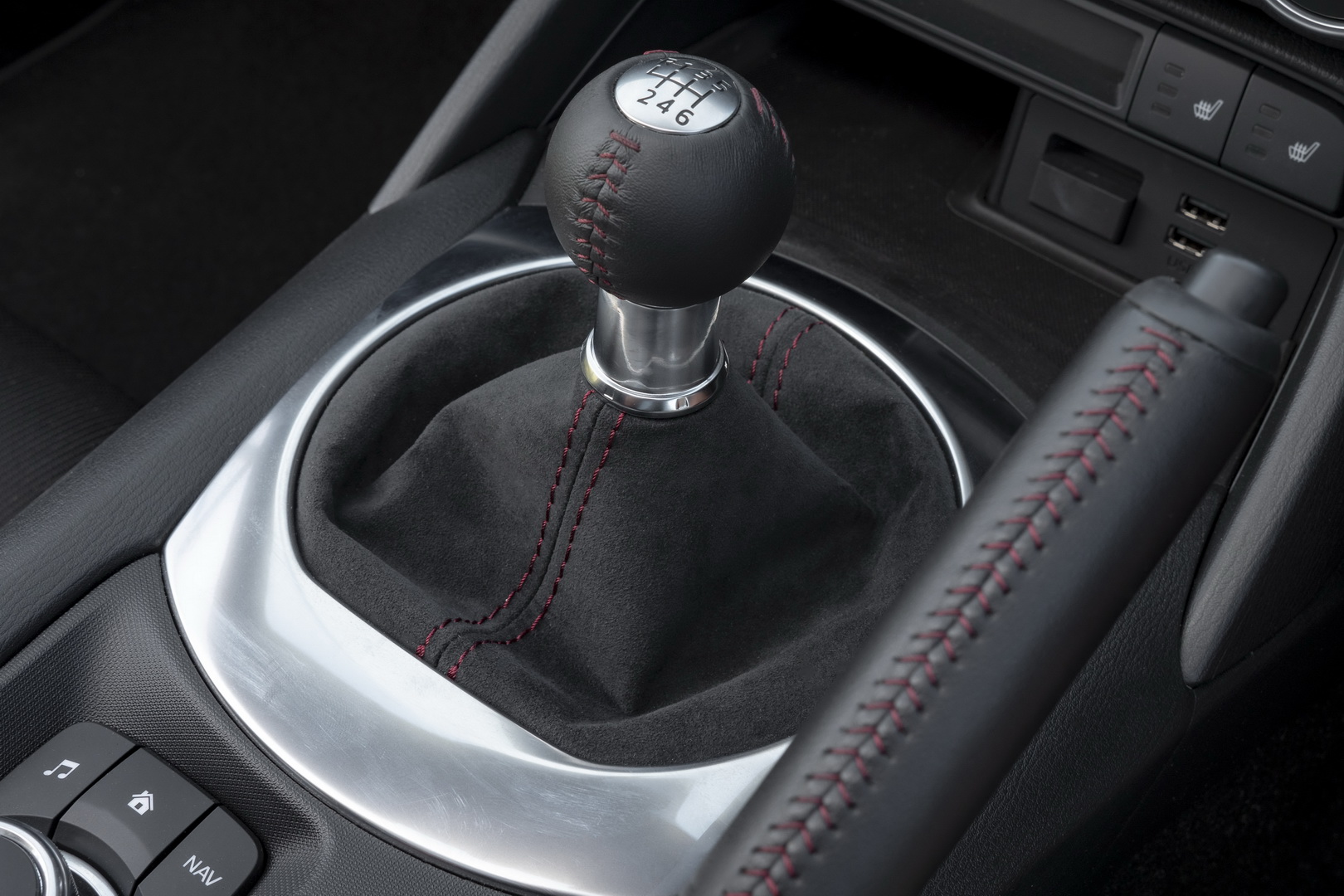 Personalize Your Mazda MX-5 With The Optional Cup And Design Packs