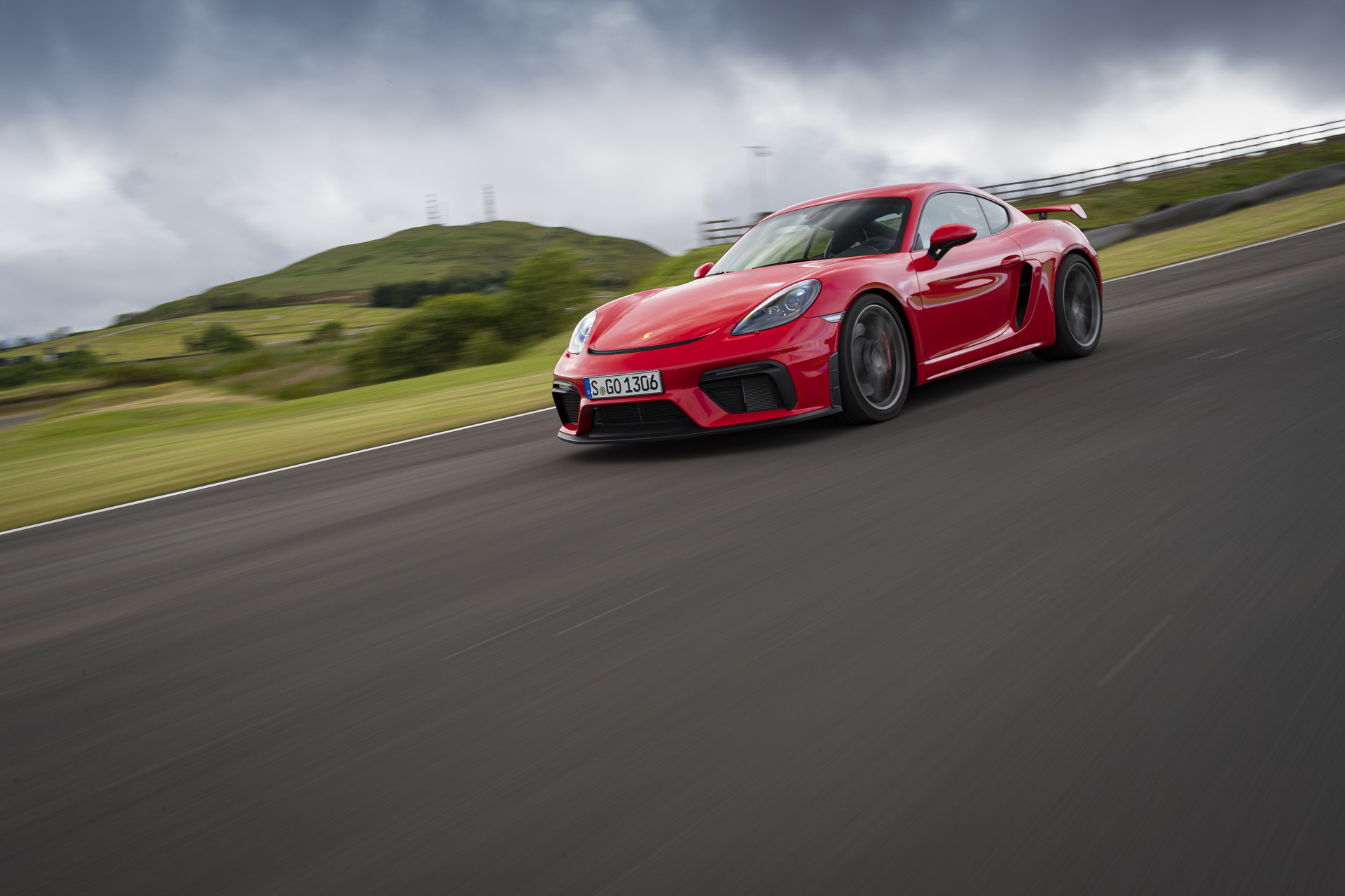 Massive Gallery Lets Us Bask In The Glory Of The 2020 Porsche 718 Cayman GT4