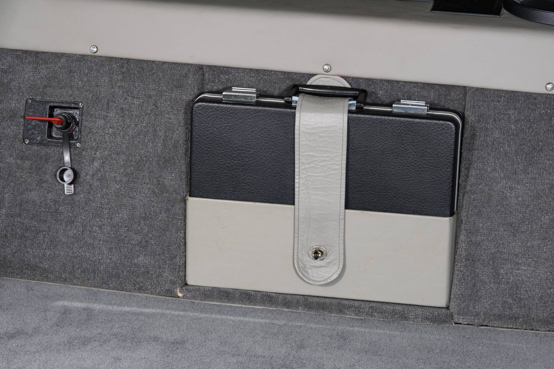 This 1987 Aston Martin Lagonda Shooting Brake Conversion Is Weirdly Appealing