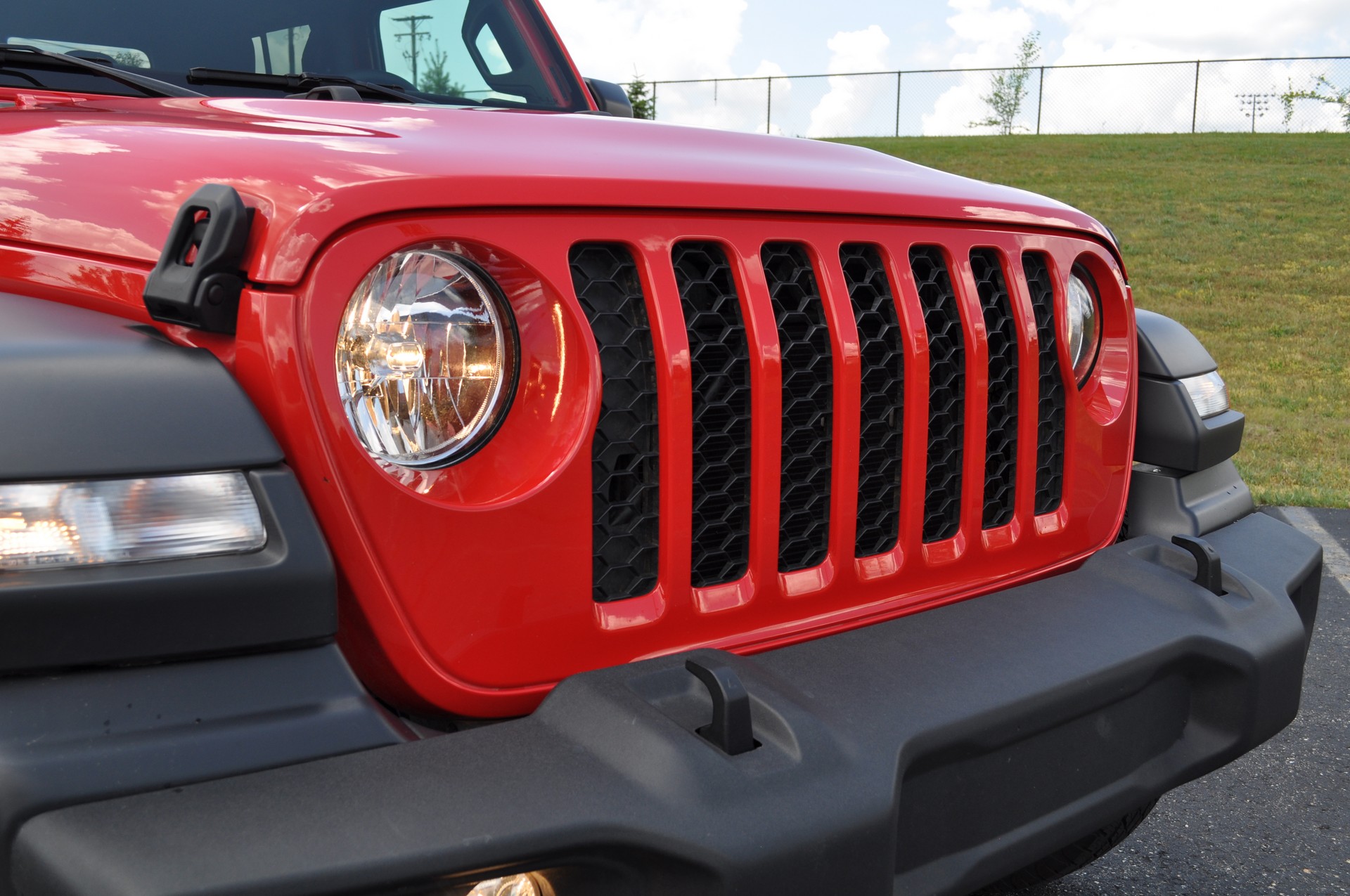 Driven: 2020 Jeep Gladiator Marks The End Of Boring Mid-Size Pickups