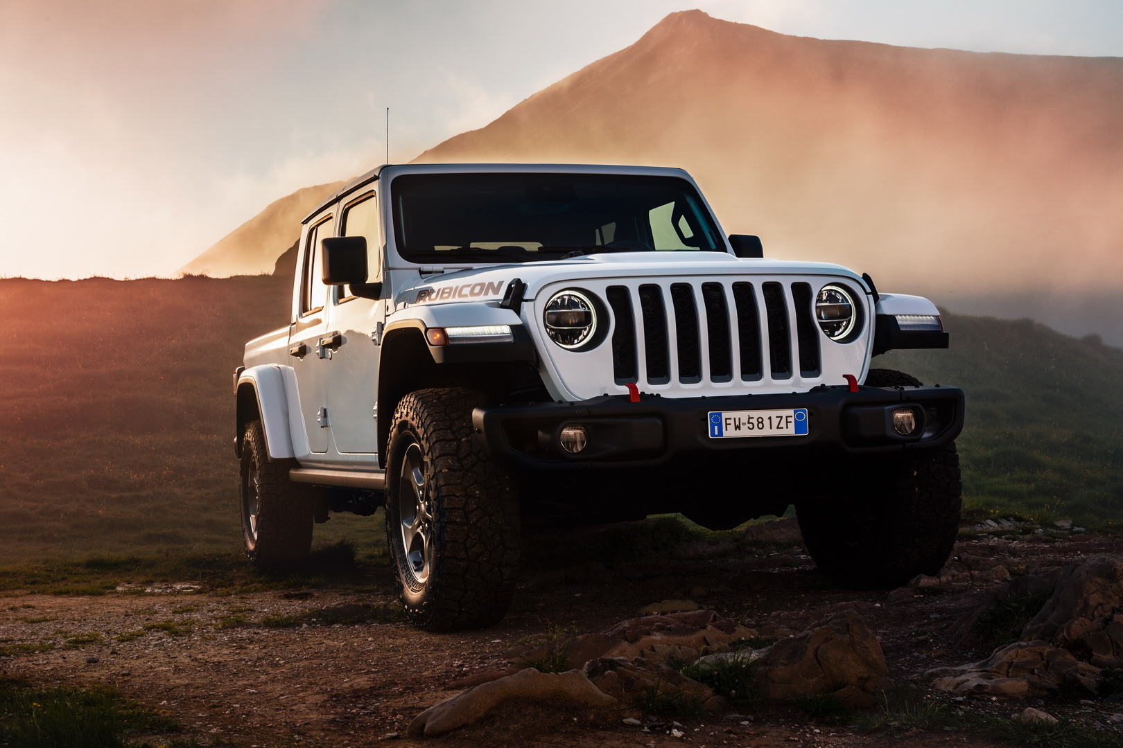 Euro-Spec Jeep Gladiator Getting 256 HP Diesel V6, Will Launch In 2020