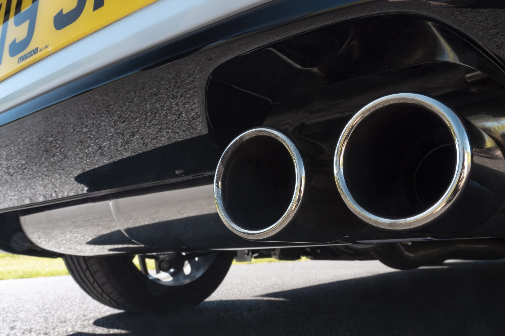 Personalize Your Mazda MX-5 With The Optional Cup And Design Packs