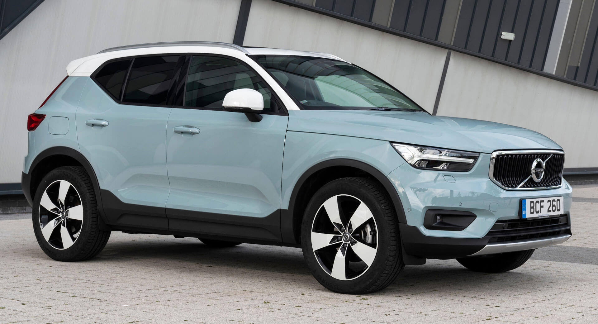 2020 Volvo XC40 Gets Upgraded Powertrains, New Gear And Colors | Carscoops