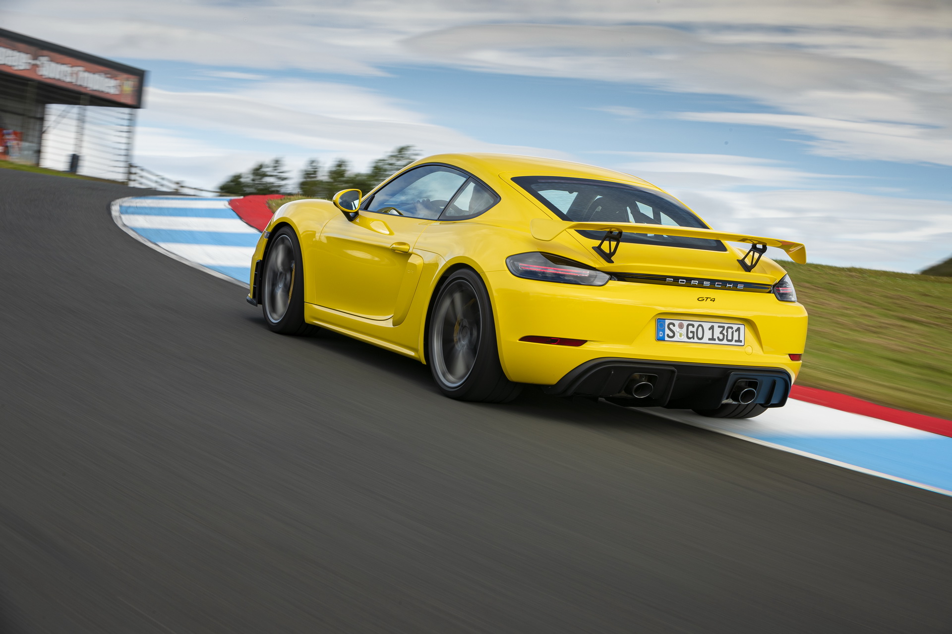 Massive Gallery Lets Us Bask In The Glory Of The 2020 Porsche 718 Cayman GT4
