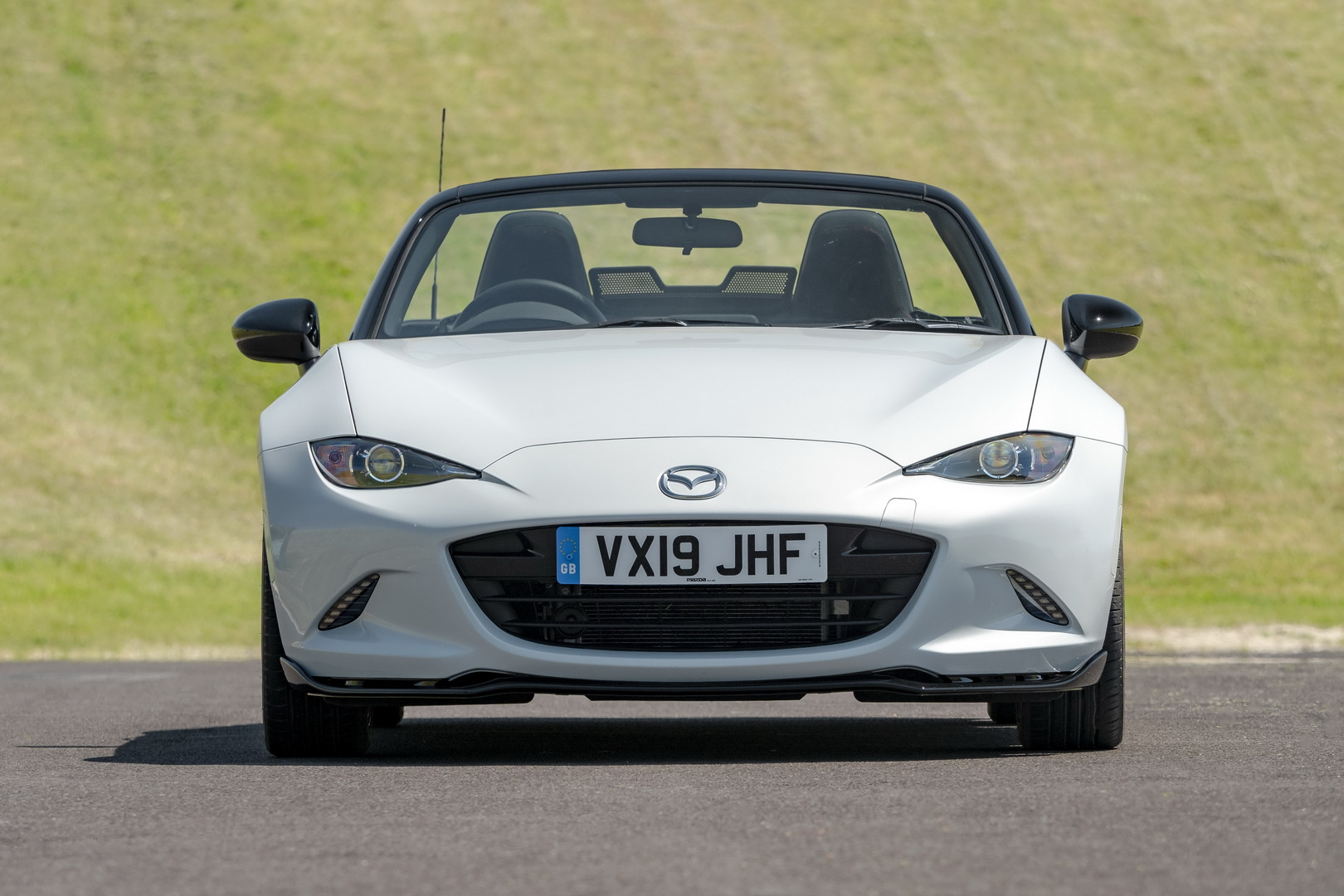 Personalize Your Mazda MX-5 With The Optional Cup And Design Packs
