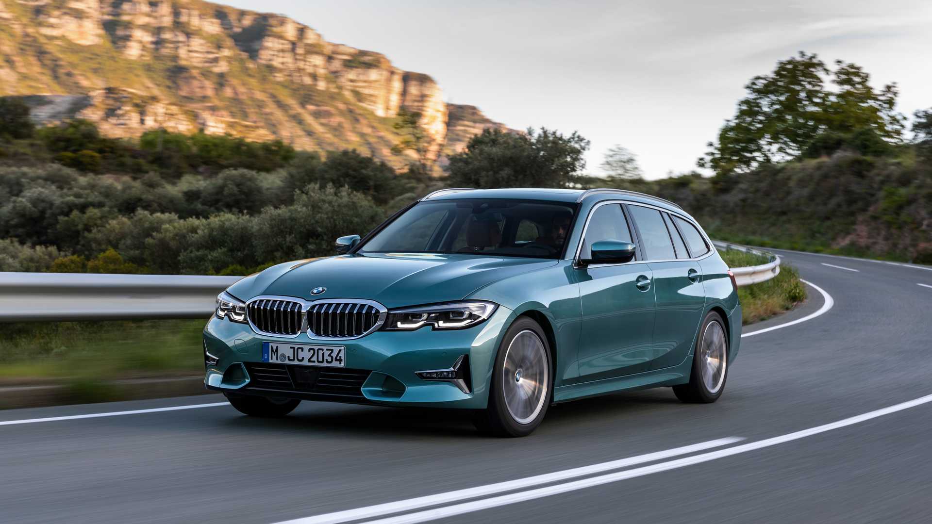 Did You Know The BMW 3-Series Touring’s Rear Window Can Be Opened?