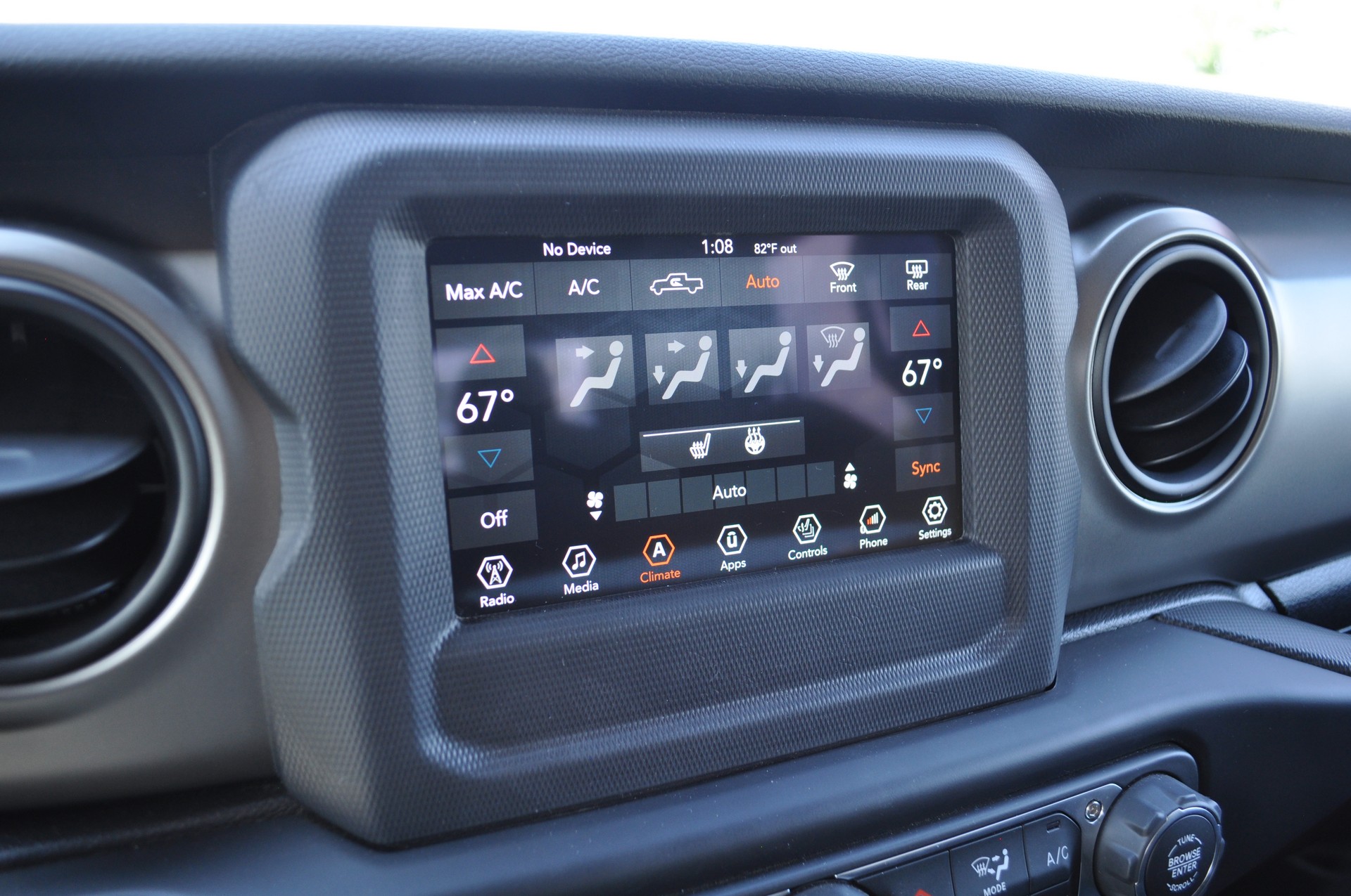 Driven: 2020 Jeep Gladiator Marks The End Of Boring Mid-Size Pickups