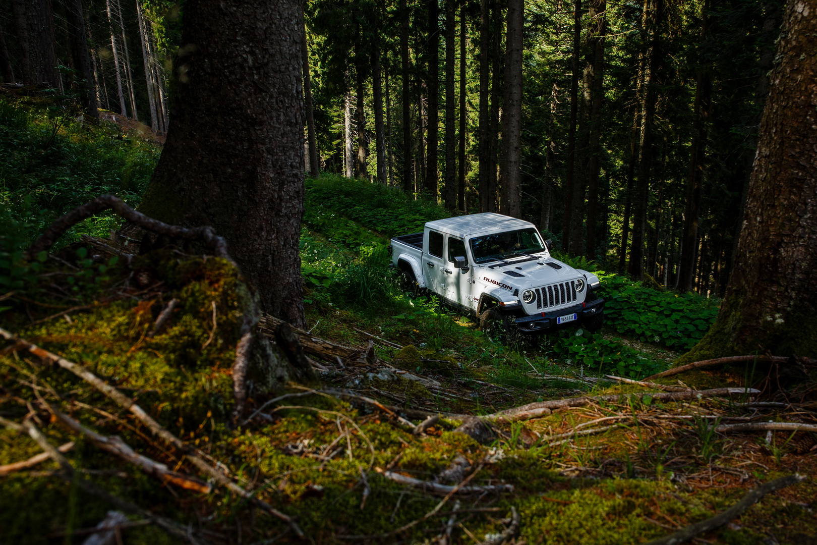 Euro-Spec Jeep Gladiator Getting 256 HP Diesel V6, Will Launch In 2020