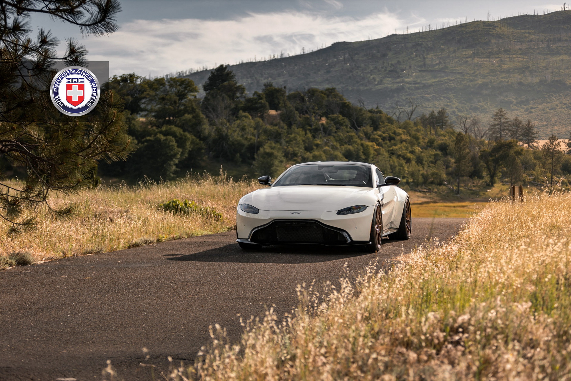 Sun Sets Over Aston Martin Vantage With HRE’s Custom Bronze Rims
