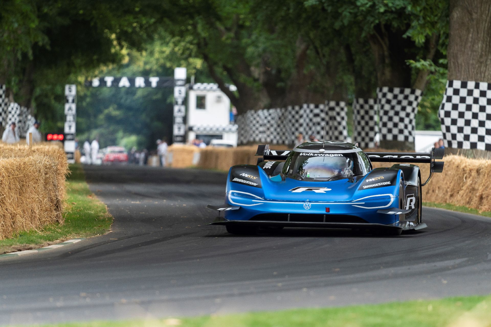 VW ID.R Smashes Goodwood Hillclimb Record By 1.7 Seconds