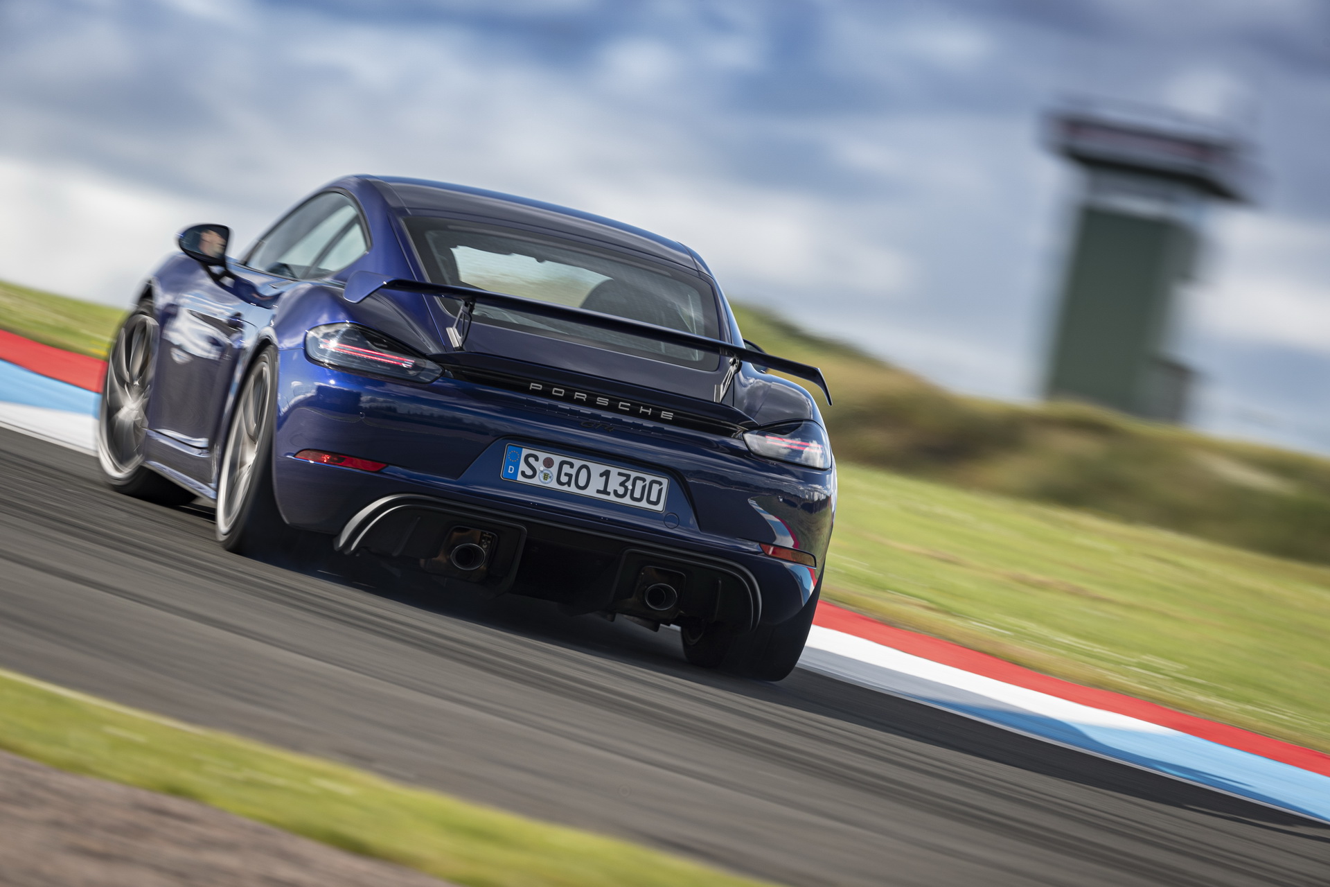 Massive Gallery Lets Us Bask In The Glory Of The 2020 Porsche 718 Cayman GT4