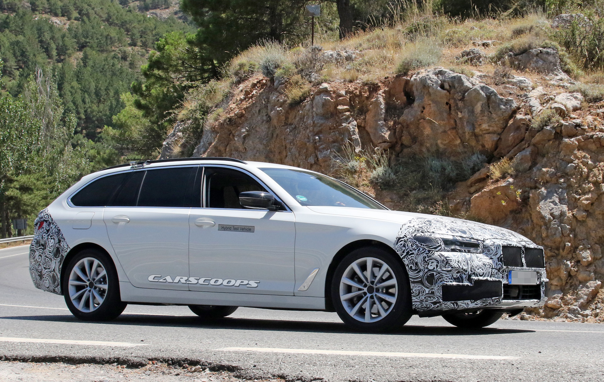 Facelifted 2020 BMW 5-Series Spotted With A Plug-In Hybrid Powertrain