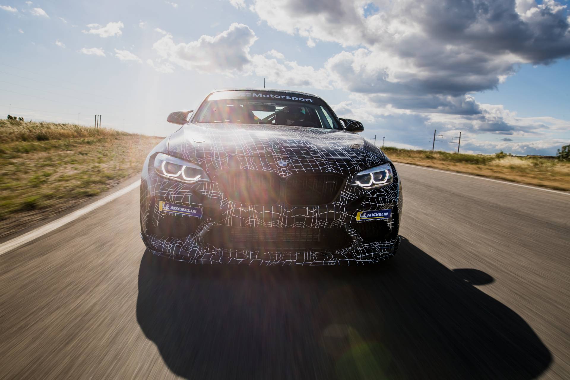 BMW M2 Competition Entry-Level Racer Teased, Debuts Aug 3