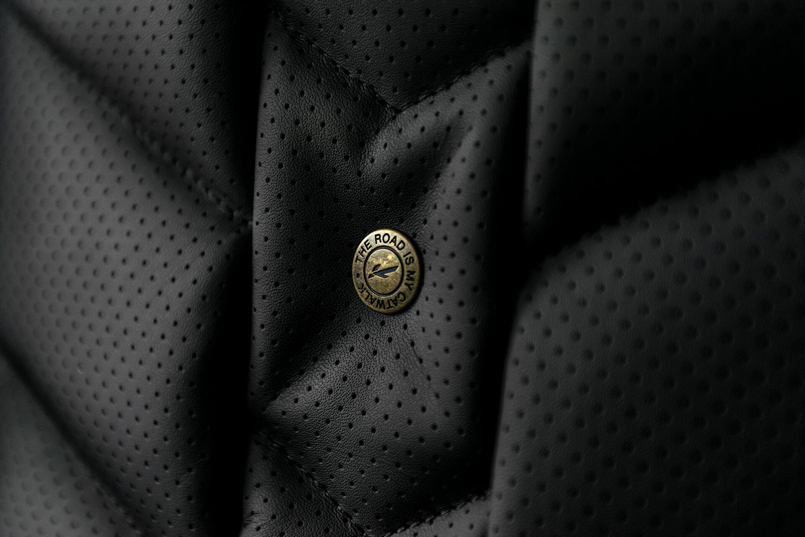 Blacked-Out Range Rover Velar Wants Way More Than A Drink To Go Home With You