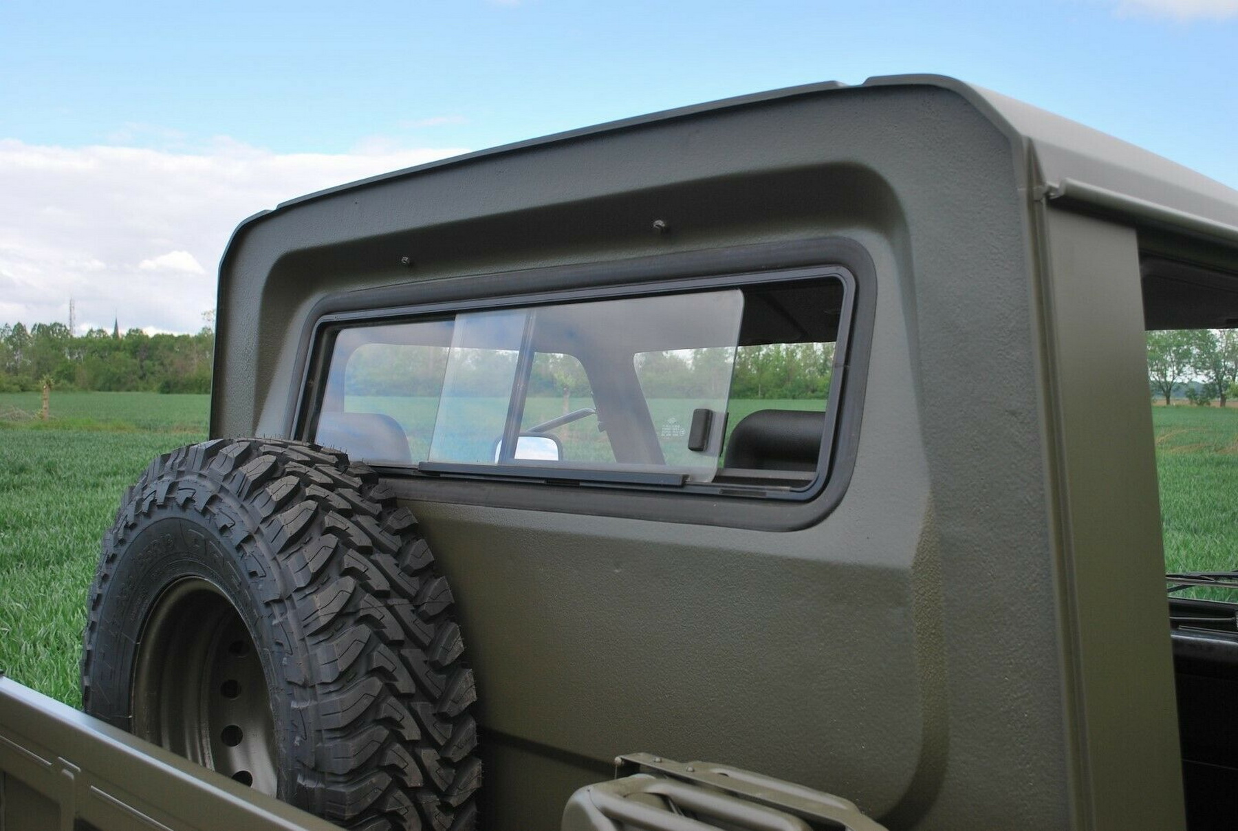 Cancel That Gladiator – There’s An Army-Spec G-Class Pickup For Sale