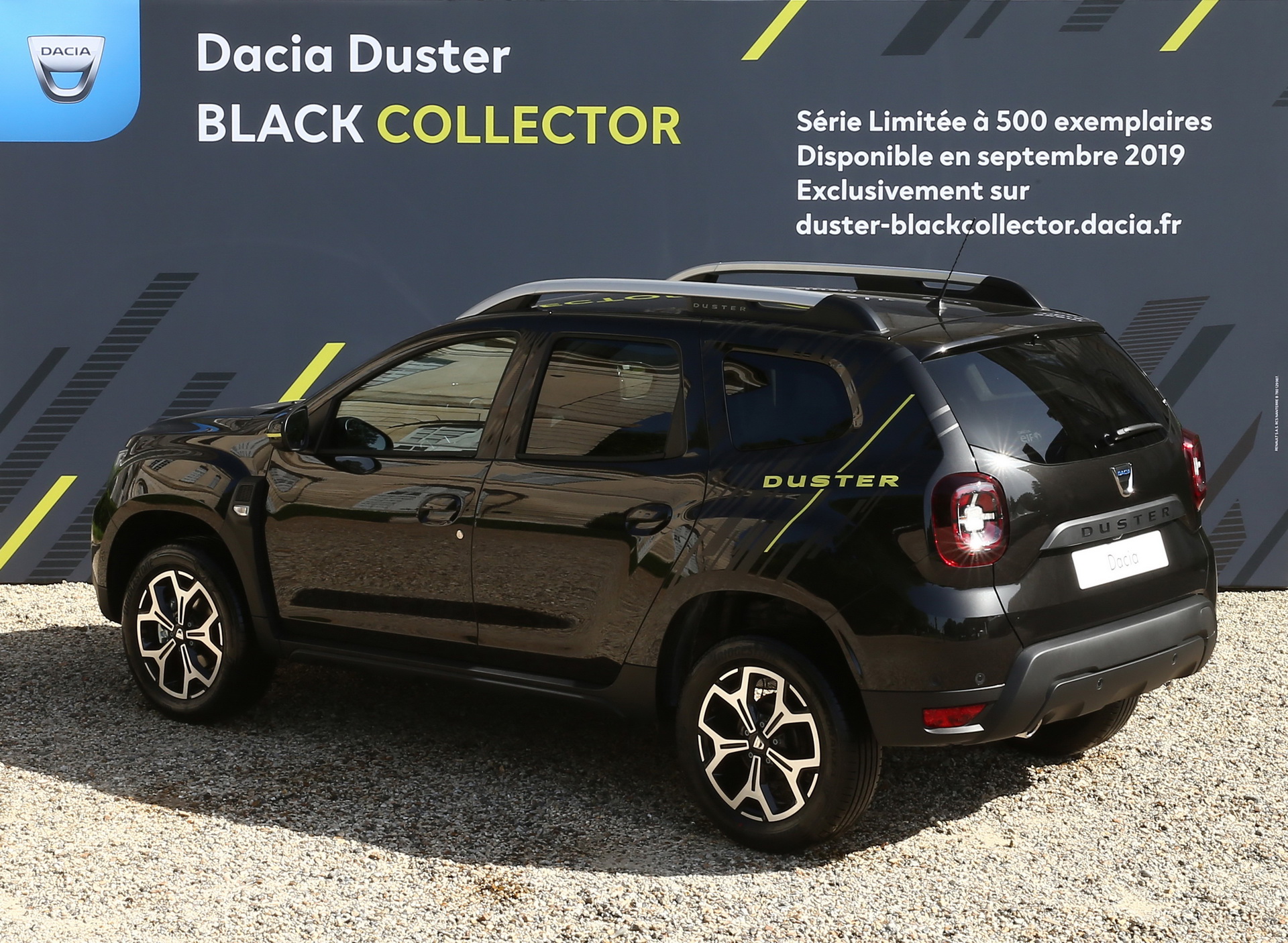 Dacia Launches Duster Black Collector Limited Edition, Deliveries Start In Autumn
