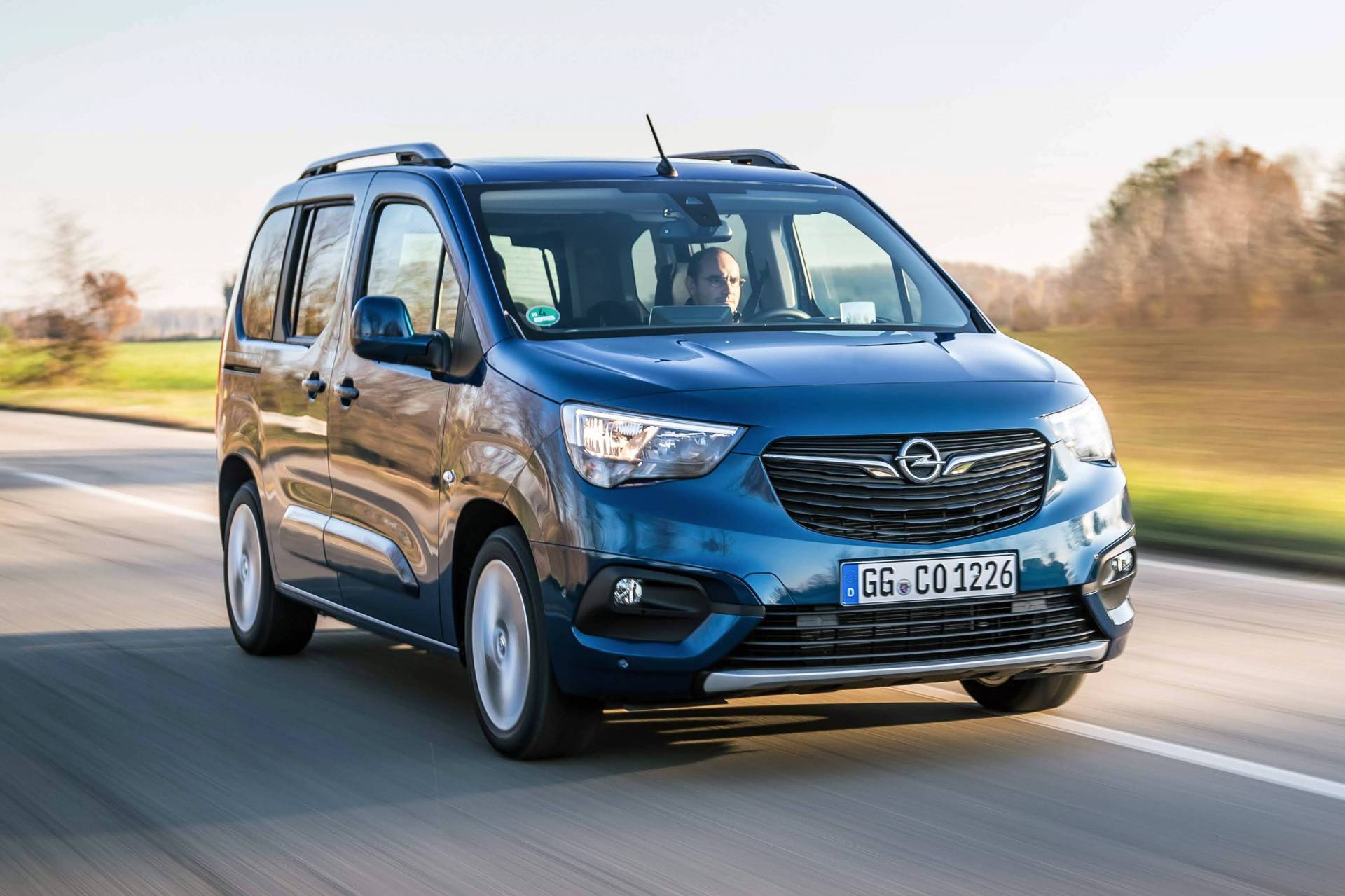 Opel Combo Life Gains 130 PS 1.2L Turbo Three-Pot, Eight-Speed Auto