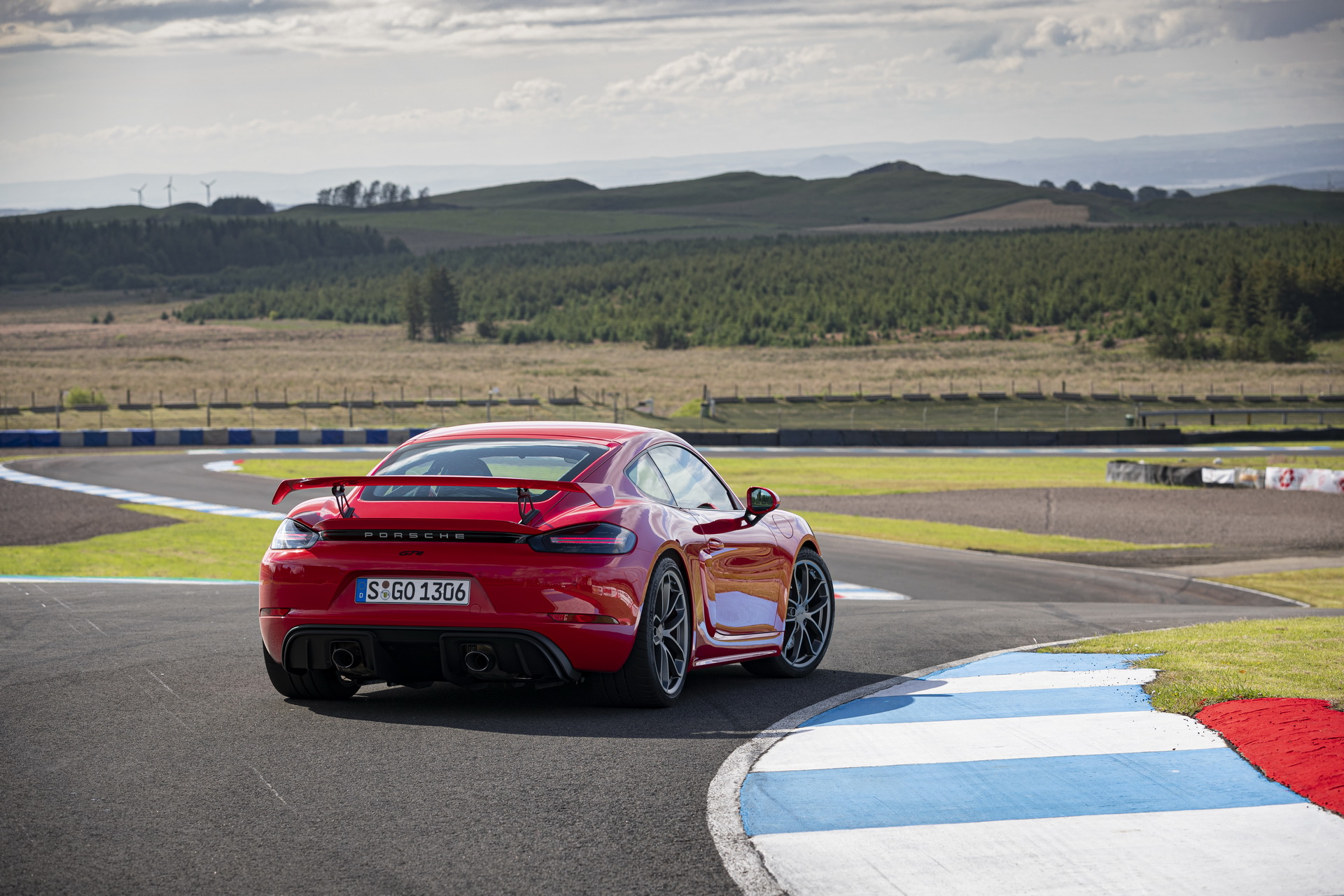 Massive Gallery Lets Us Bask In The Glory Of The 2020 Porsche 718 Cayman GT4