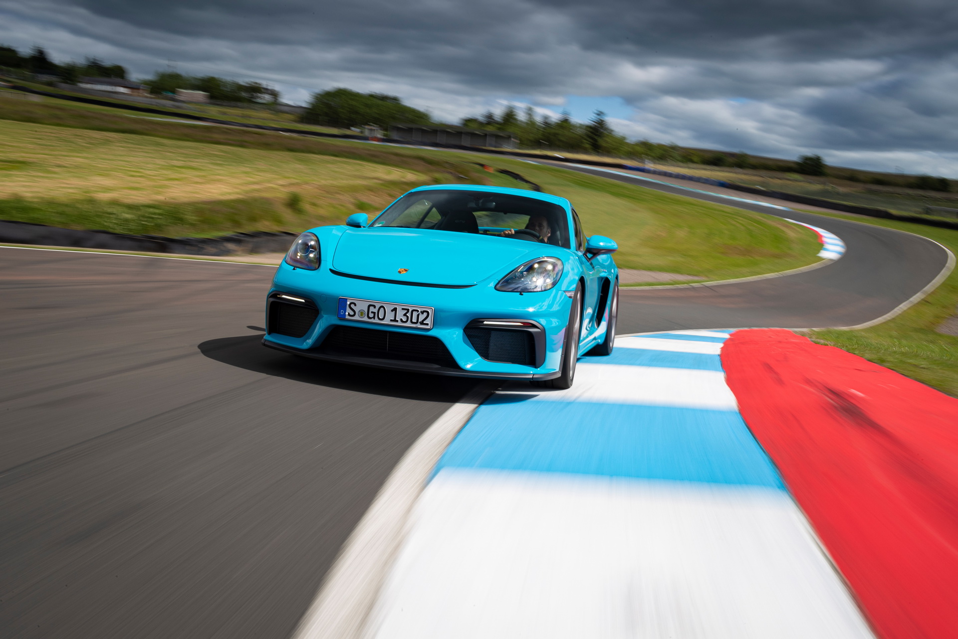 Massive Gallery Lets Us Bask In The Glory Of The 2020 Porsche 718 Cayman GT4