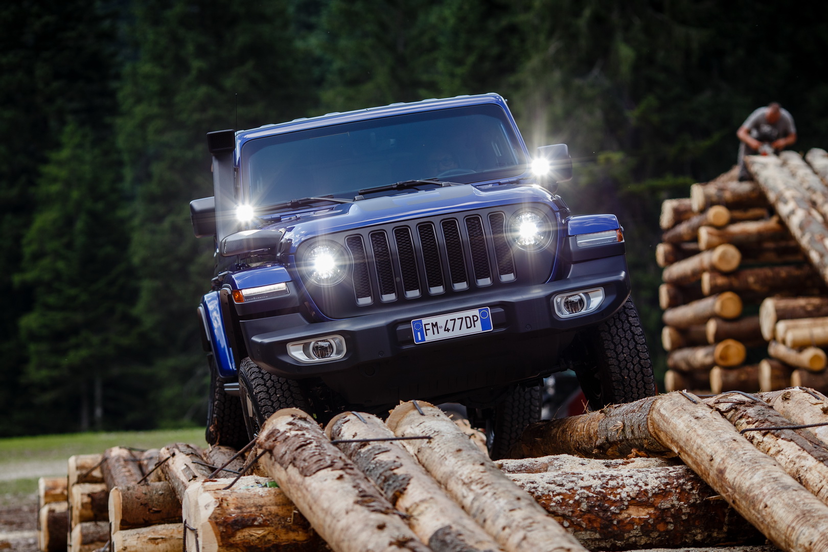 Euro-Spec Jeep Gladiator Getting 256 HP Diesel V6, Will Launch In 2020