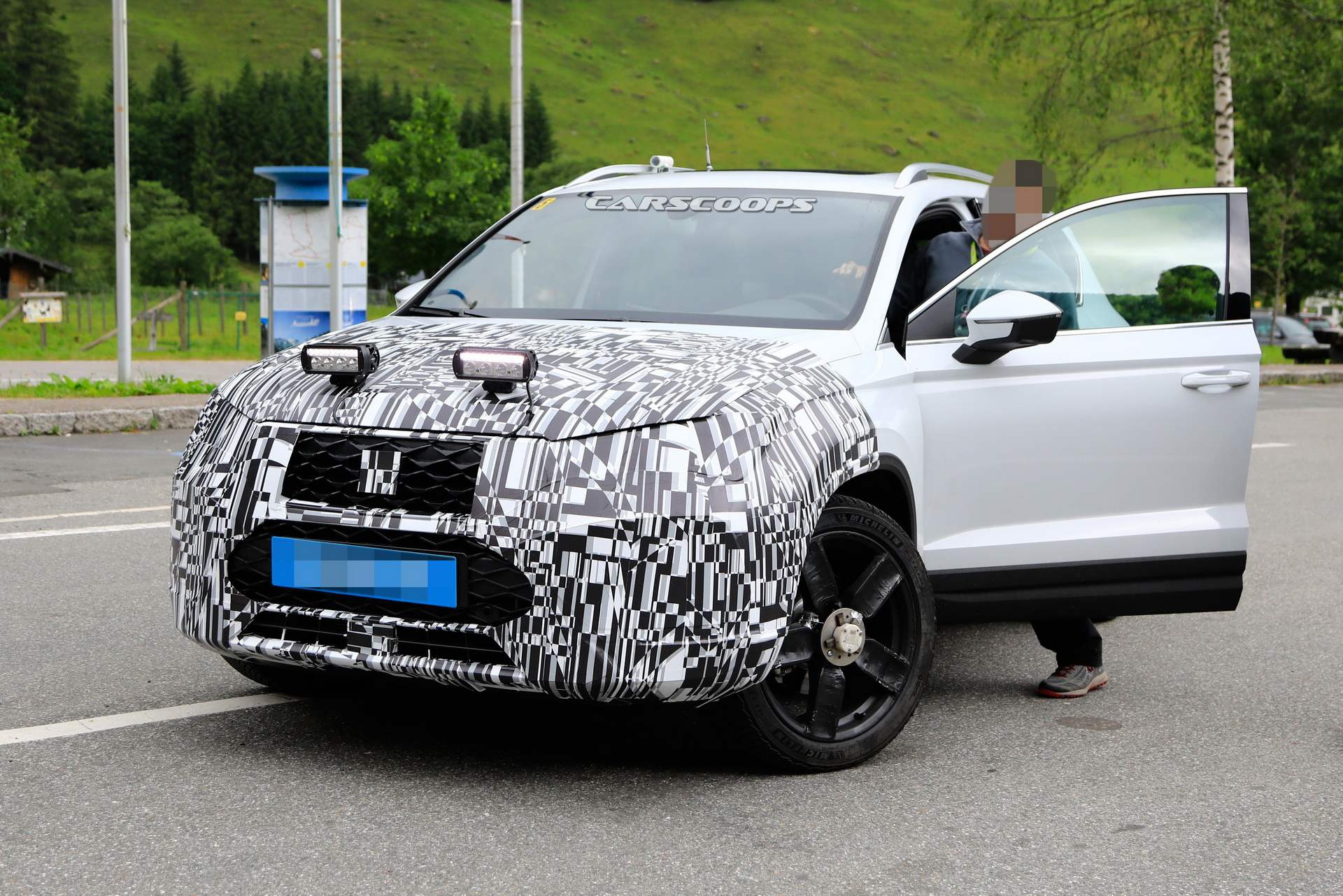 2020 Seat Ateca Facelift Makes Its Spy Debut Hiding A Subtle Design Refresh