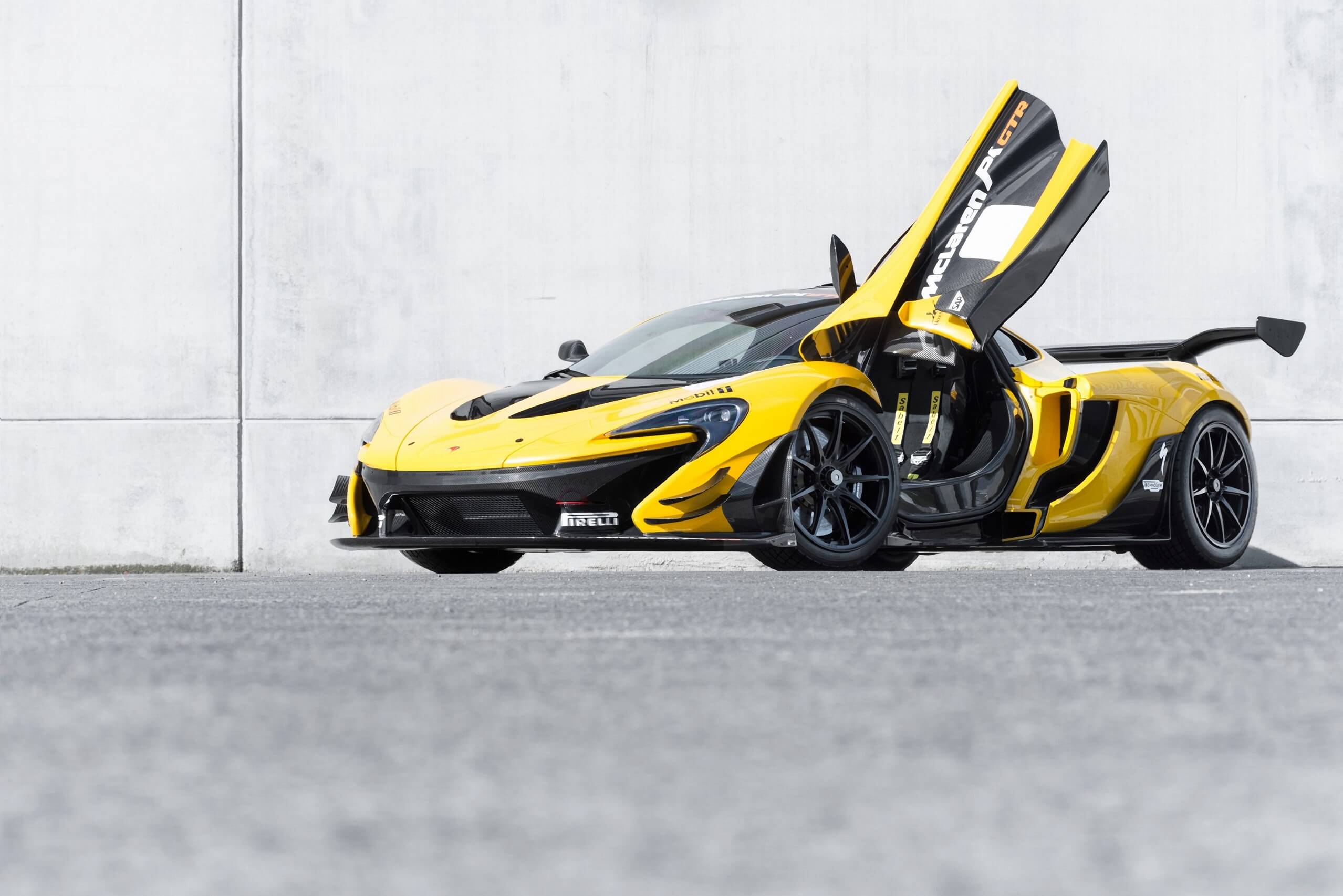 This Street-Legal McLaren P1 GTR Is Perfect For Well-Off Petrolheads