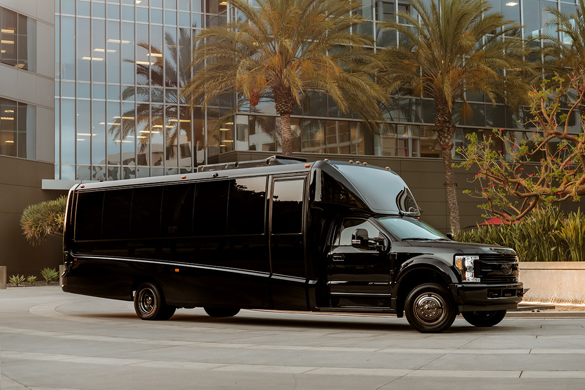 Lexani’s $1 Million G-77 Sky Master Ford F-550 Looks Like A Luxury Jet Inside