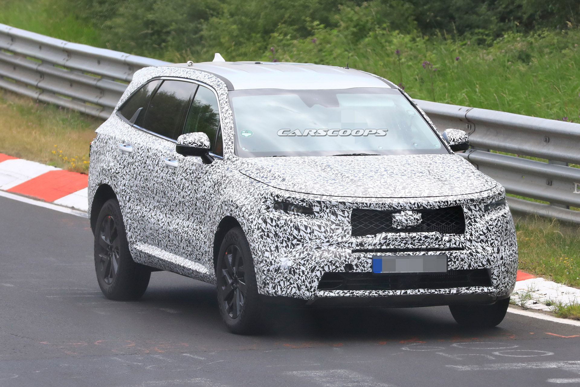 2021 Kia Sorento Hits The Track Wearing Tighter-Fitting Camo