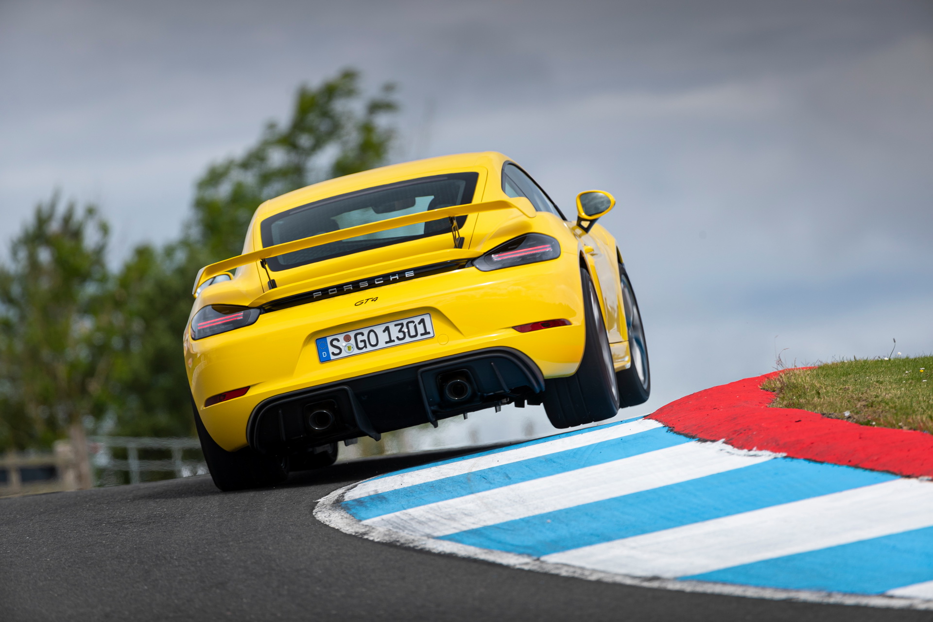 Massive Gallery Lets Us Bask In The Glory Of The 2020 Porsche 718 Cayman GT4
