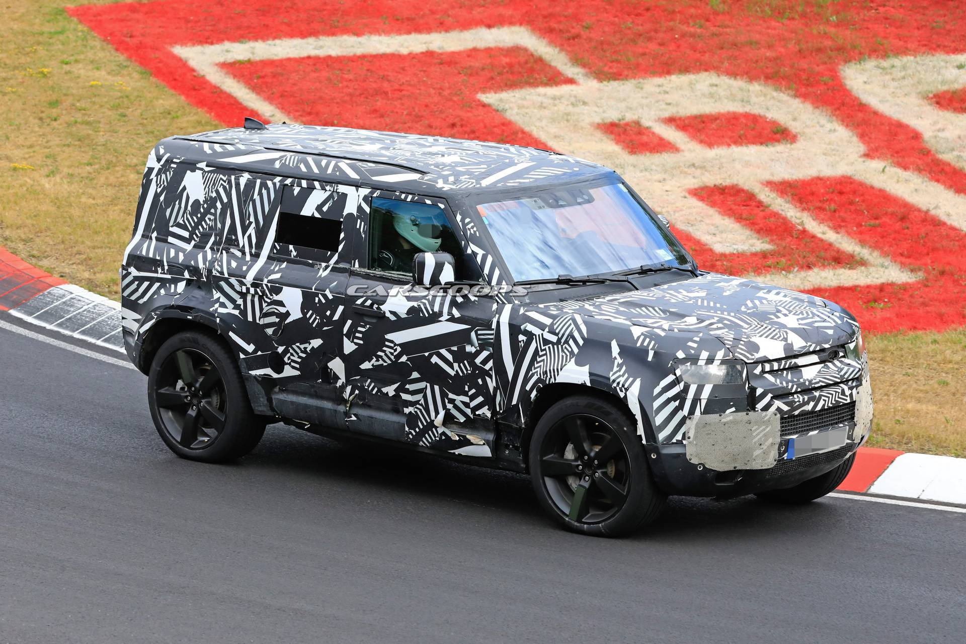 2020 Land Rover Defender Sheds Most Plastic Camo As It Returns To The ‘Ring