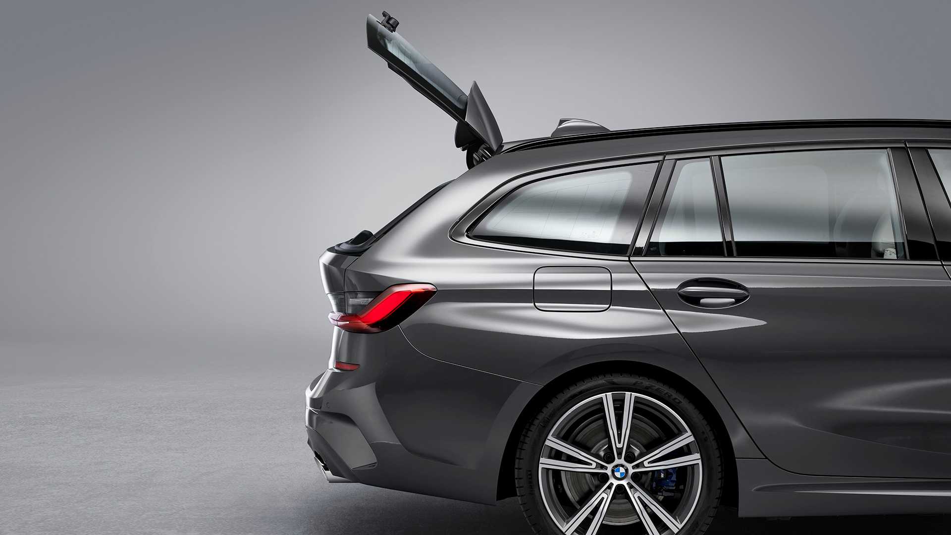 Zes Ampère kwaadaardig Did You Know The BMW 3-Series Touring's Rear Window Can Be Opened? |  Carscoops