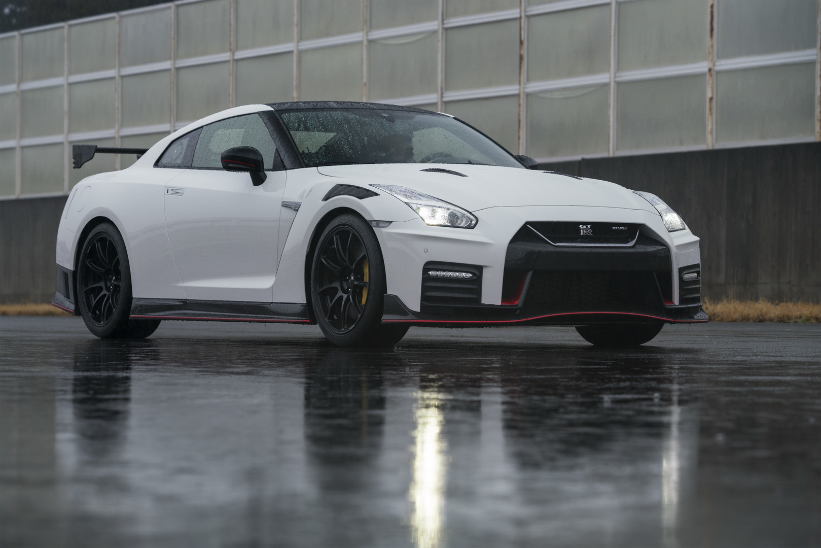 Nissan Prices 2020 GT-R From $113,540, NISMO From $210,740; Drops Over 120 Photos Too