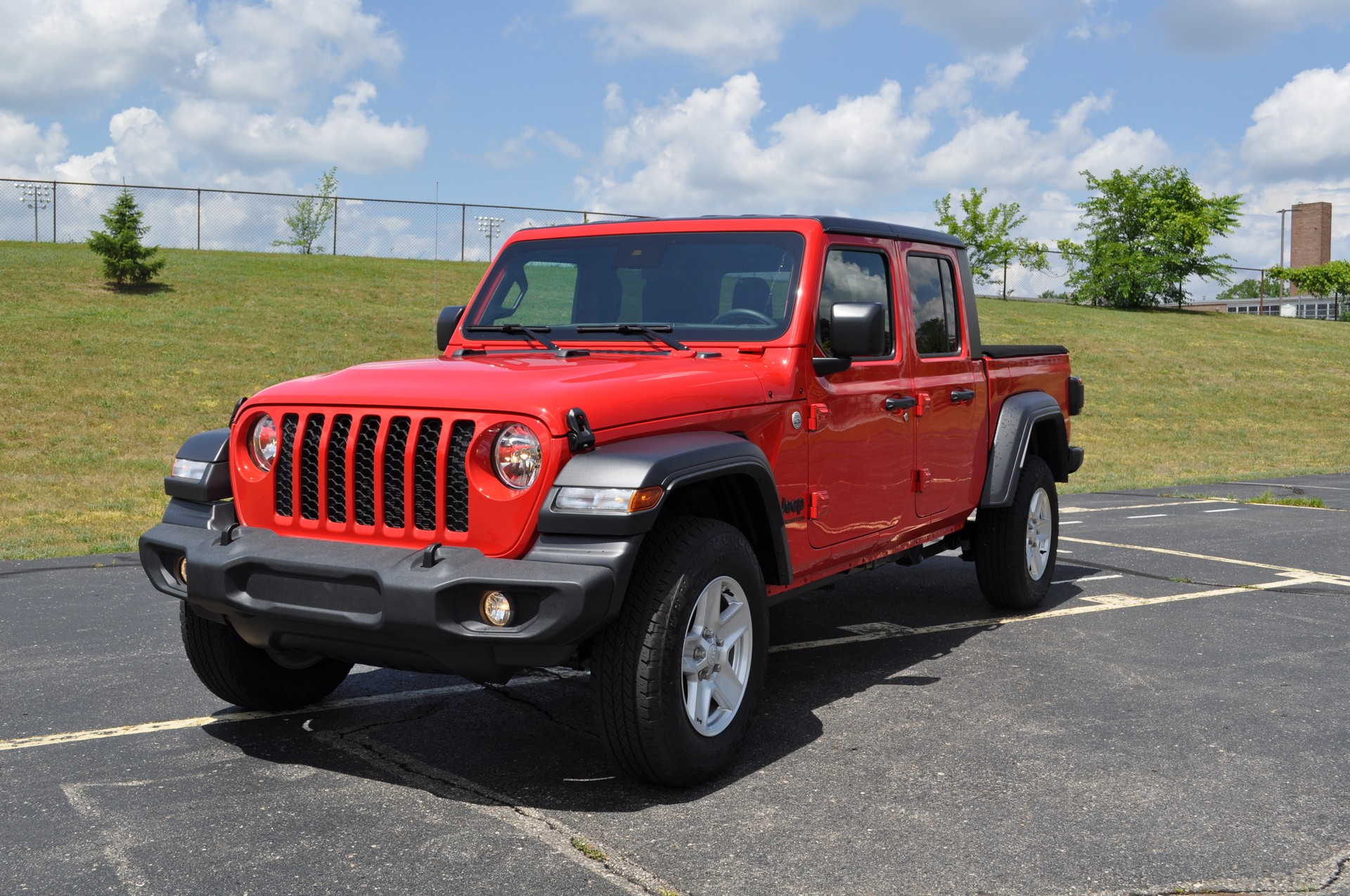 Driven: 2020 Jeep Gladiator Marks The End Of Boring Mid-Size Pickups