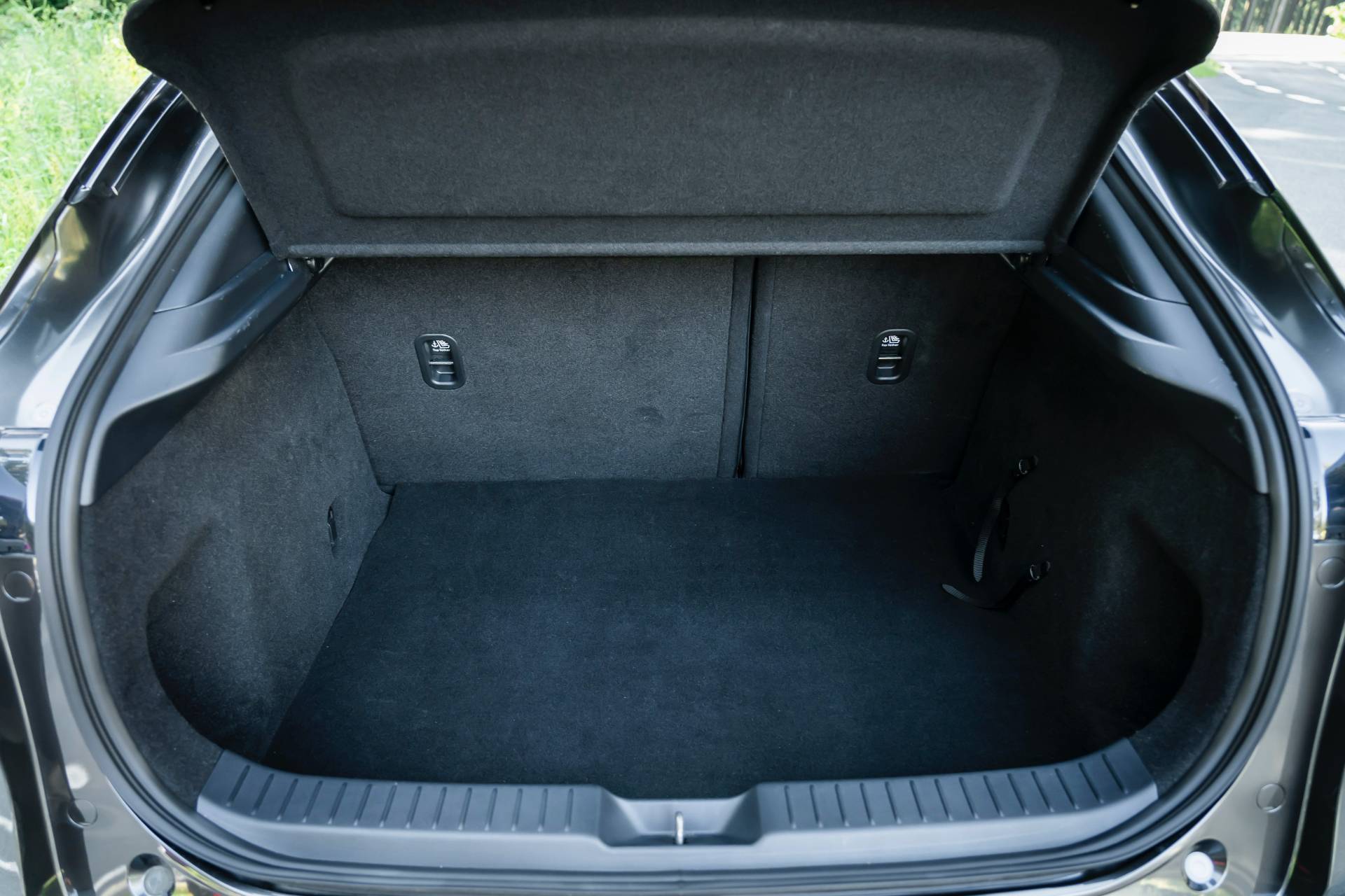 Europe’s 2020 Mazda CX-30 Reveals All Its Secrets In 206 Photos