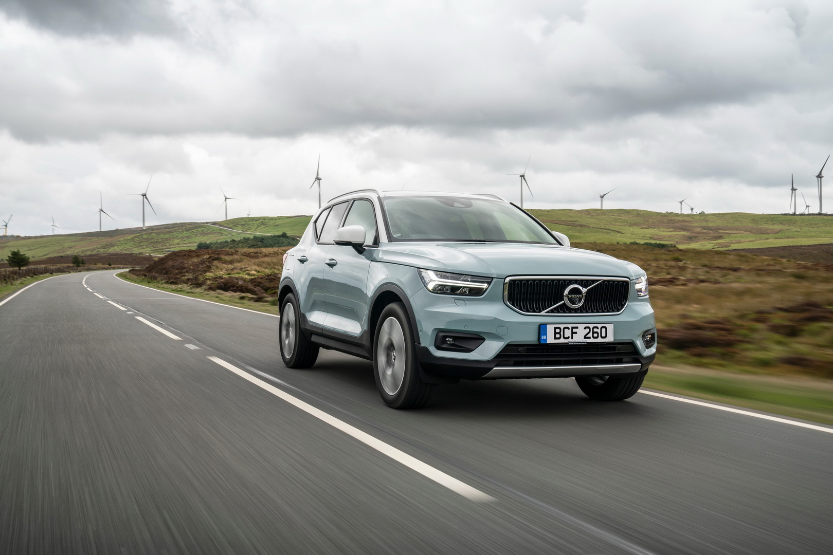 2020 Volvo XC40 Gets Upgraded Powertrains, New Gear And Colors