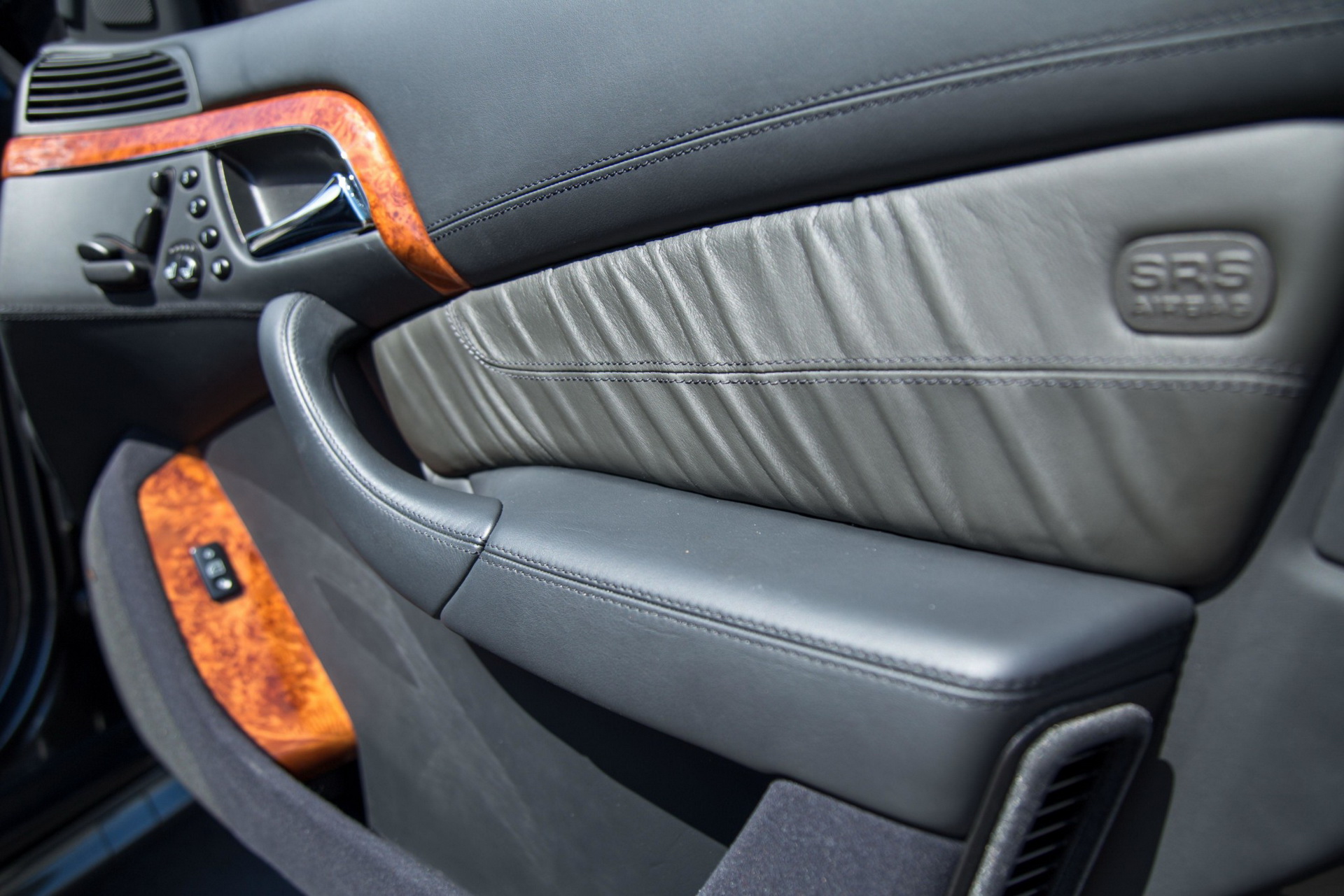 This 2003 Mercedes S55 AMG With Just 6,800 Miles Is As New As It Gets For A W220