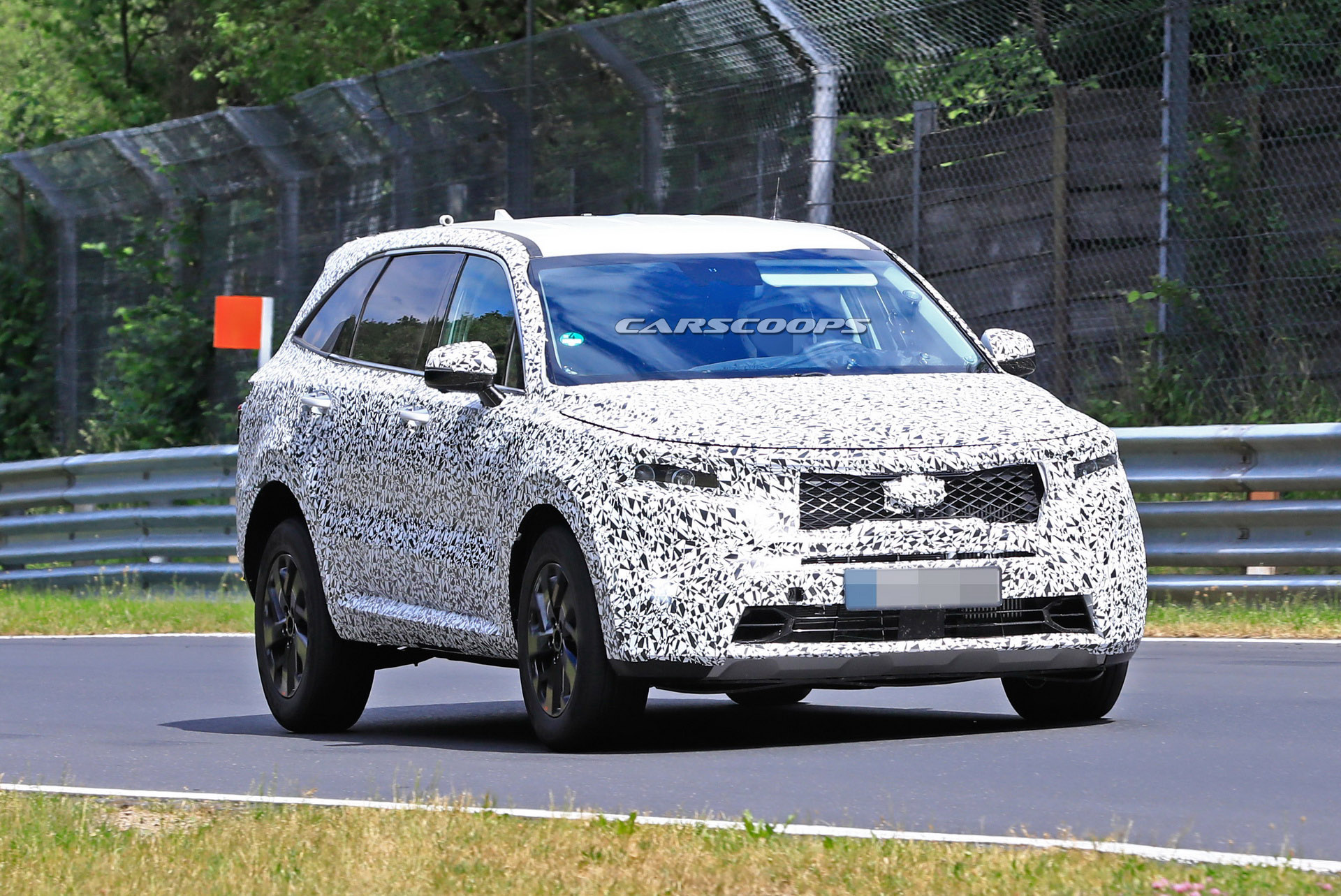 2021 Kia Sorento Hits The Track Wearing Tighter-Fitting Camo