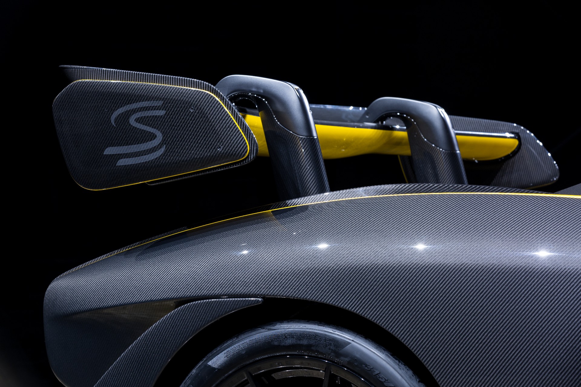 Gloss Carbon McLaren Senna Is One Of Australia’s Rarest Hypercars