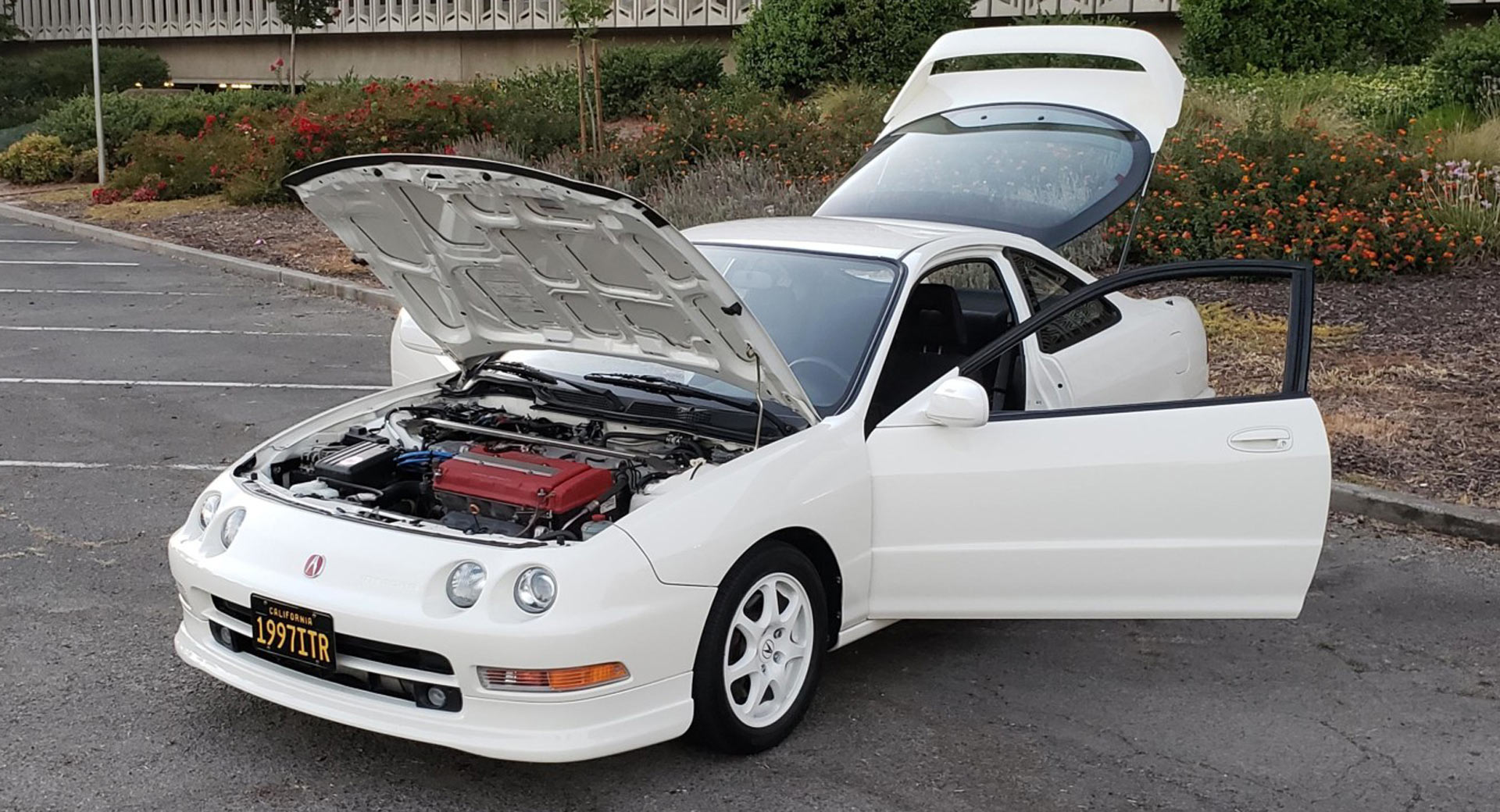 43kMile 1997 Acura Integra Type R for sale on BaT Auctions sold for