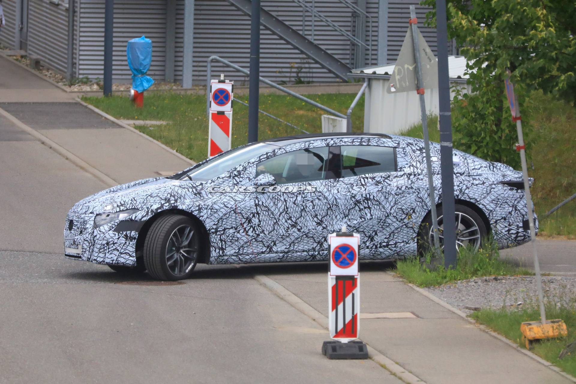 2021 Mercedes EQS Electric Flagship Shows Production Body, Should Porsche Taycan Worry?