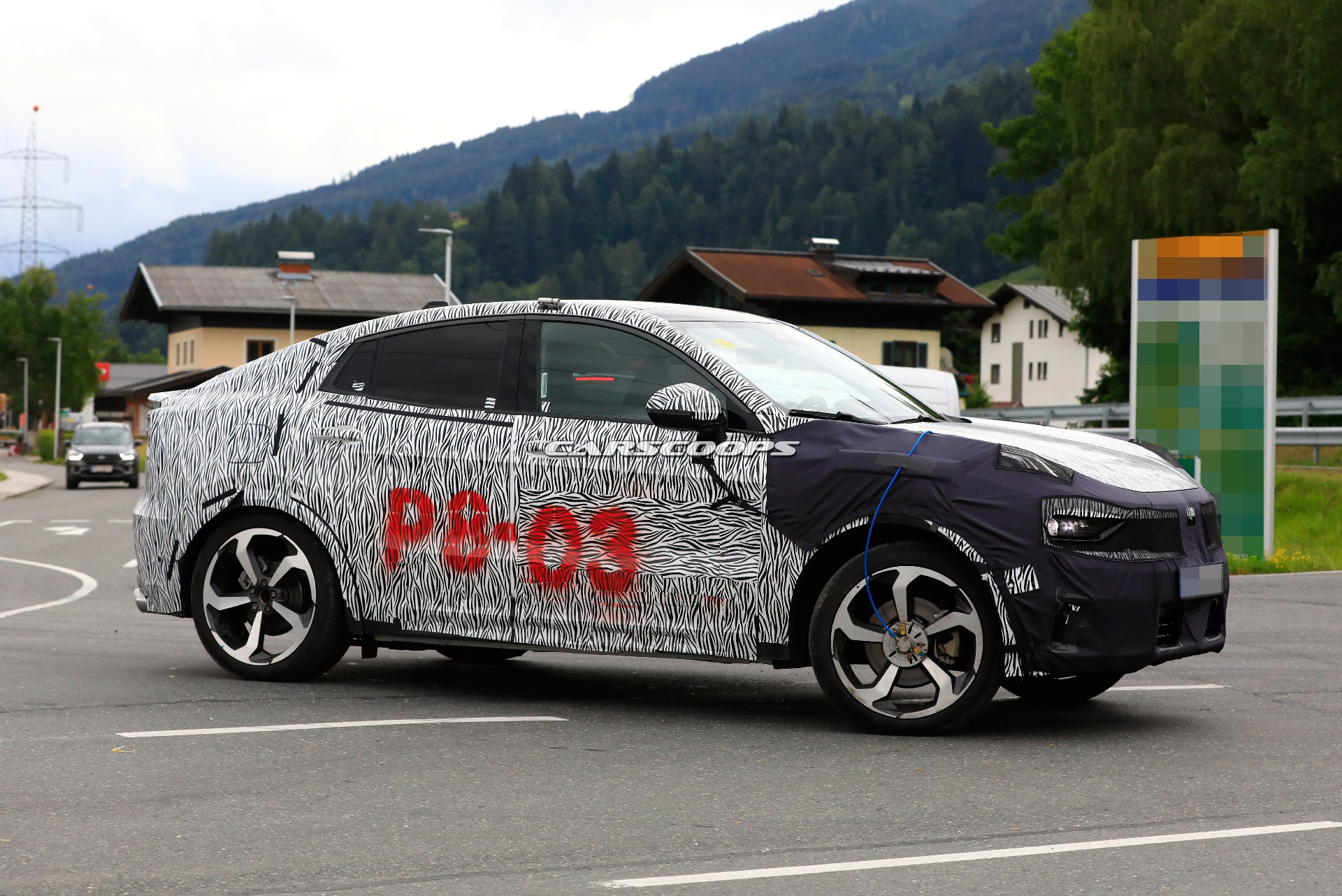 Lynk & Co 05 Loses Some Camo While Conducting Testing In The Alps