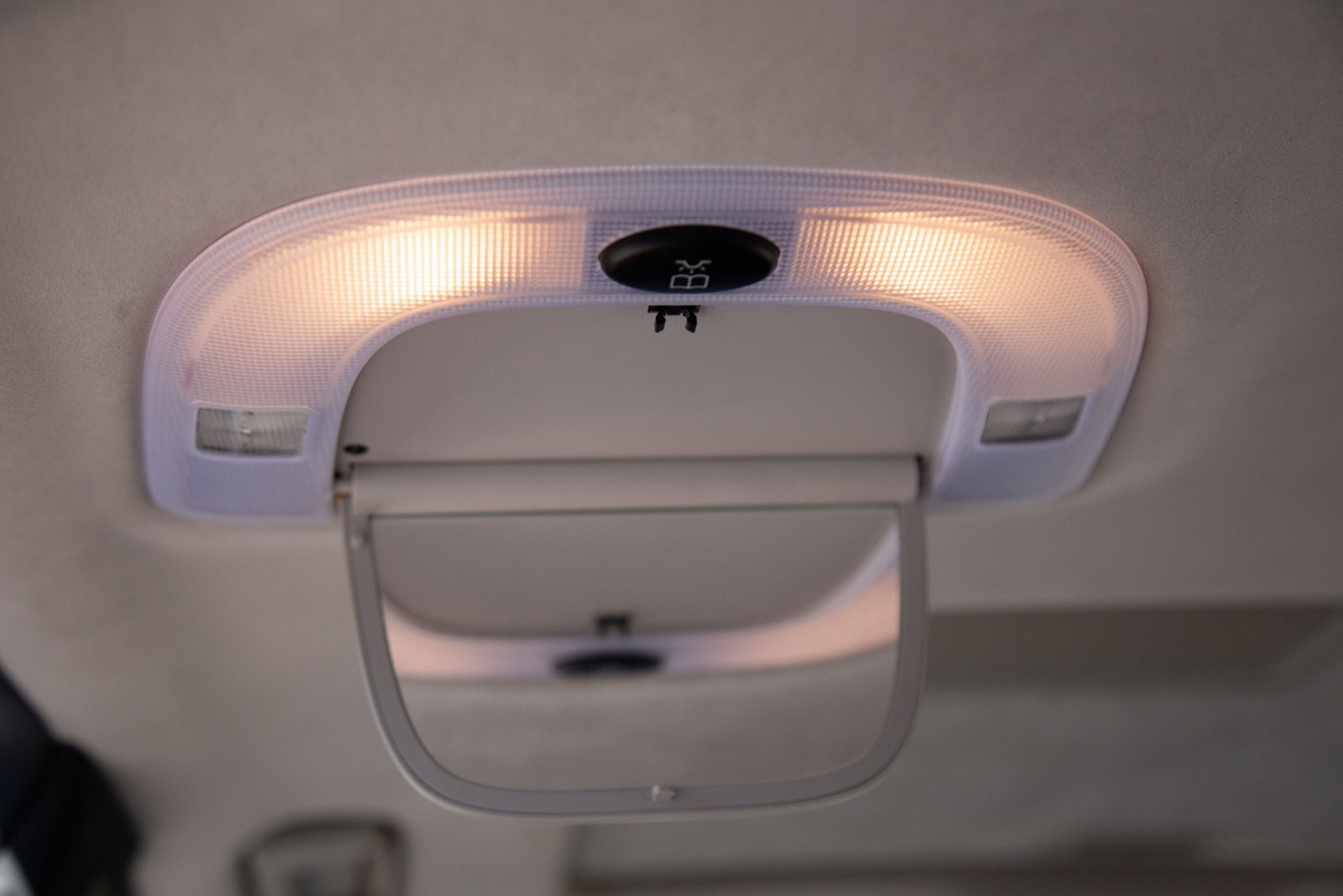 This 2003 Mercedes S55 AMG With Just 6,800 Miles Is As New As It Gets For A W220