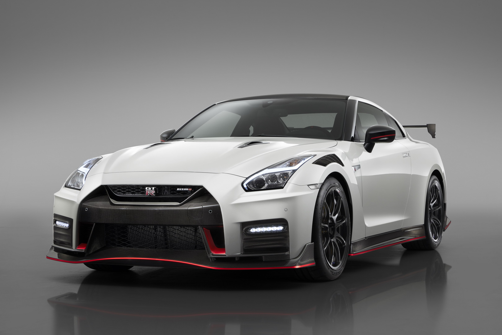 Nissan Prices 2020 GT-R From $113,540, NISMO From $210,740; Drops Over 120 Photos Too