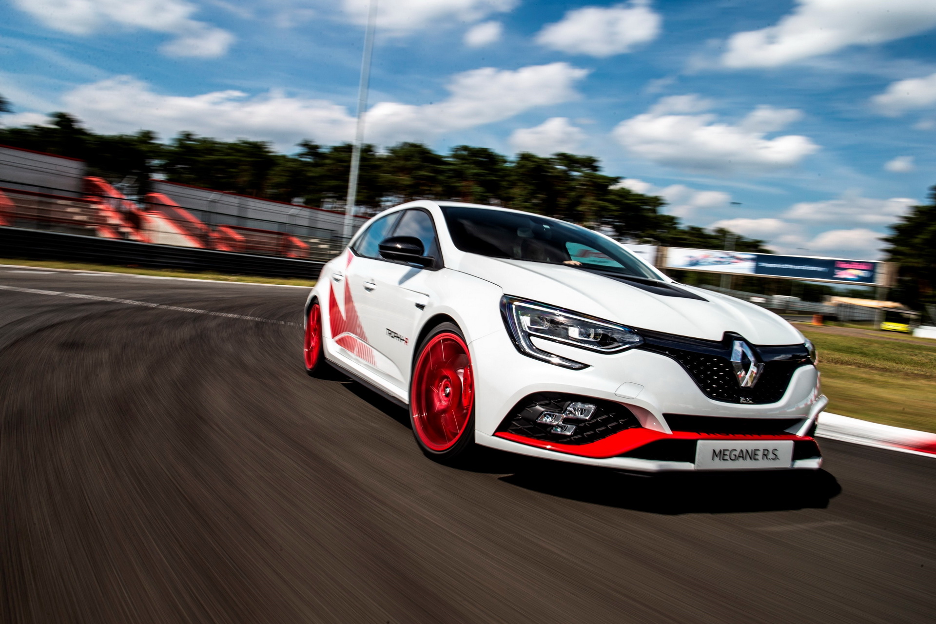 Renault Details Megane RS Trophy-R, The Purest Hot Hatch Of Them All