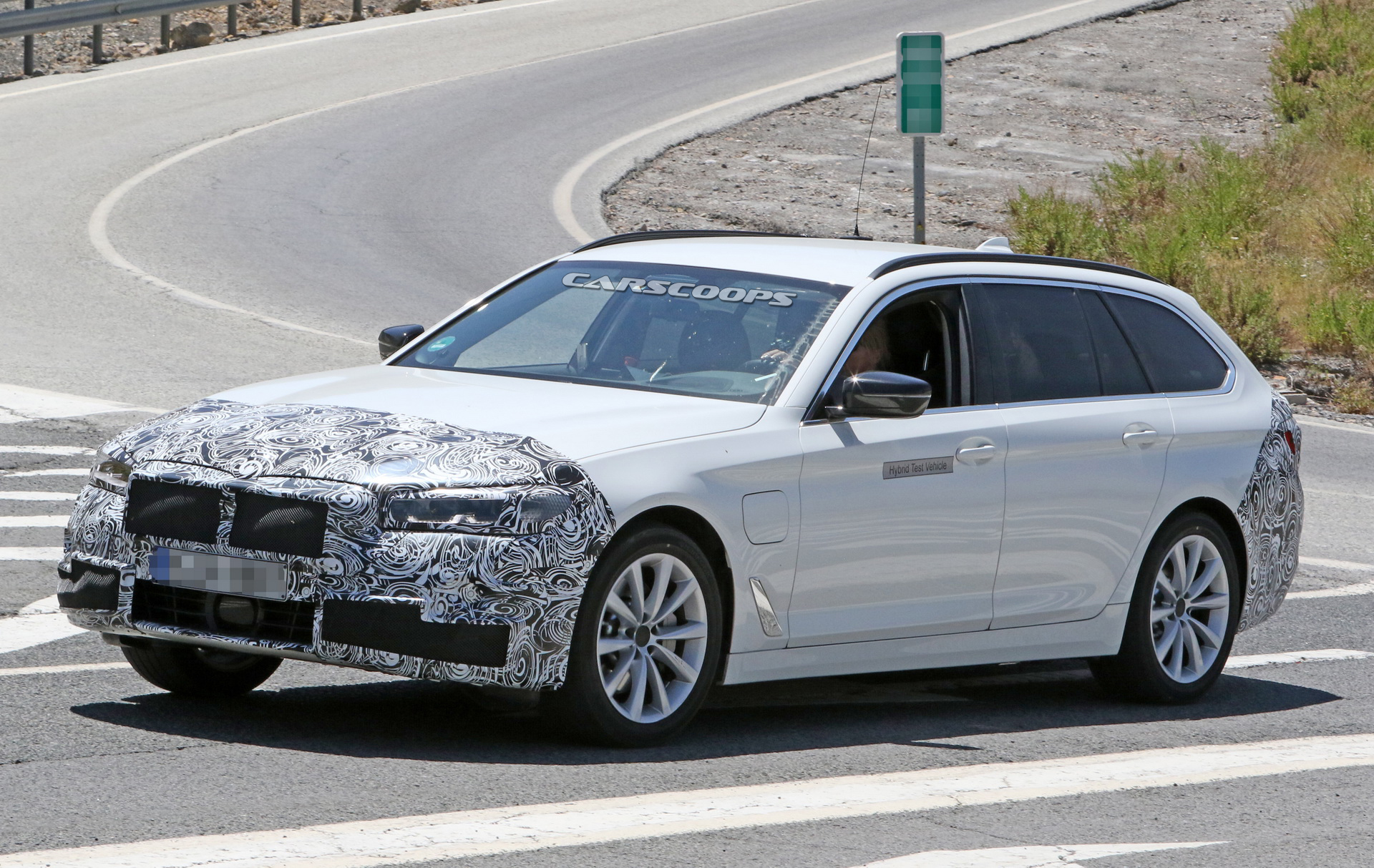 Facelifted 2020 BMW 5-Series Spotted With A Plug-In Hybrid Powertrain
