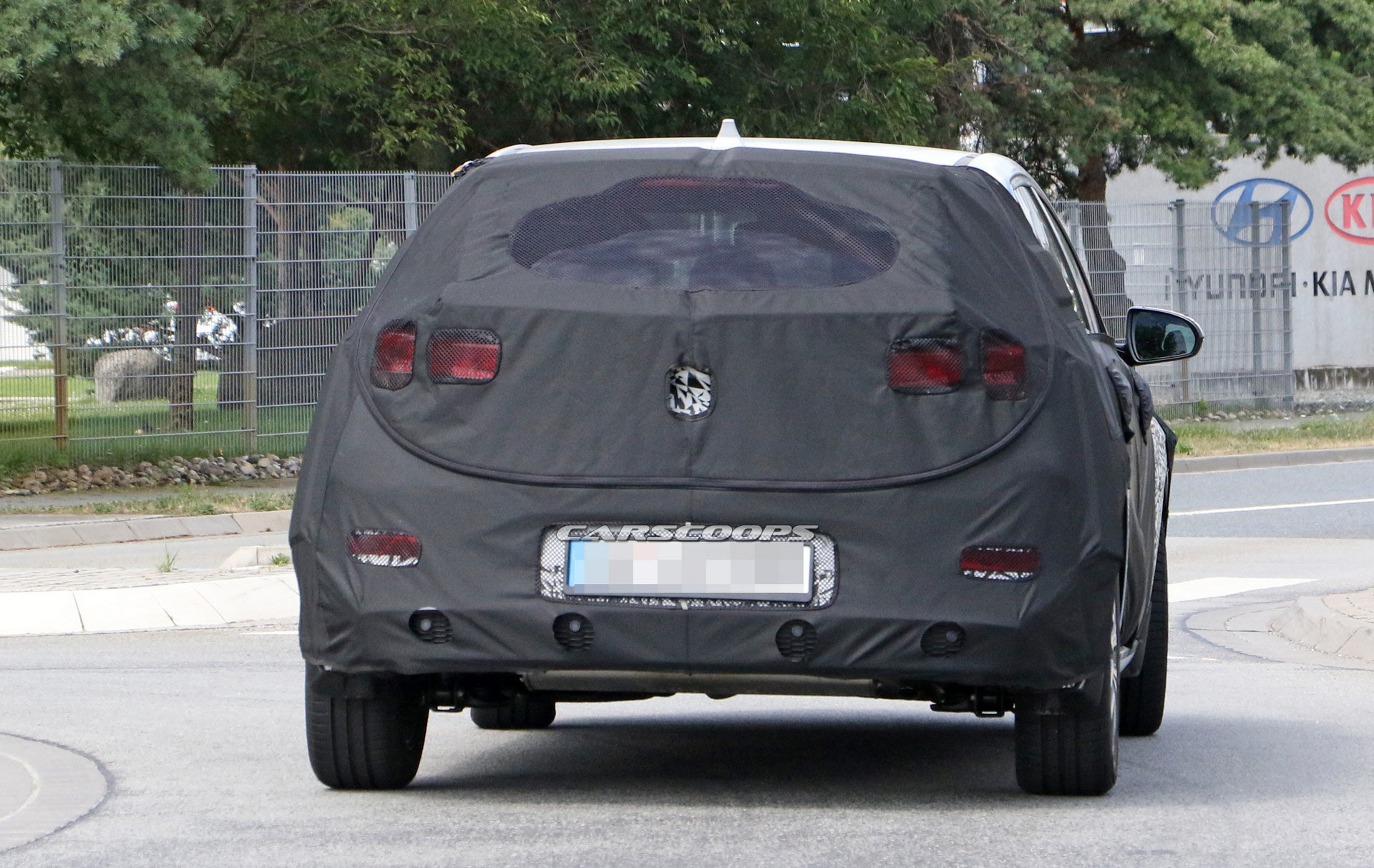 Facelifted Hyundai i30 Spotted, Is It Hiding A Plug-In Powertrain?