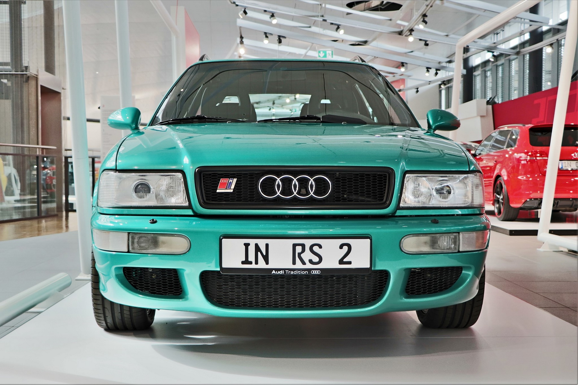 Tropic Green Audi RS2 Avant Is Exclusive And Legendary